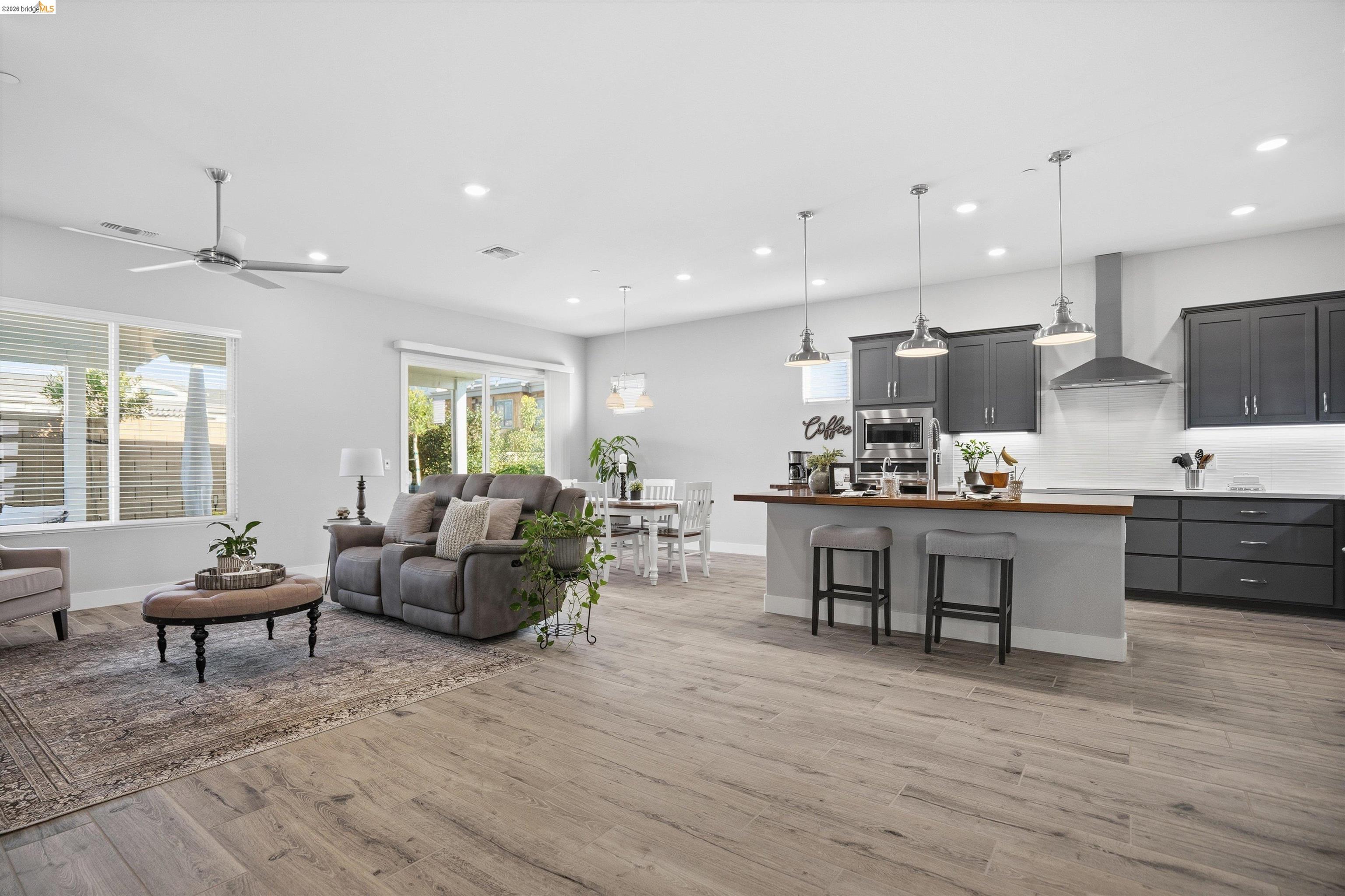 Detail Gallery Image 8 of 45 For 1820 Morello Dr, Brentwood,  CA 94513 - 3 Beds | 3 Baths