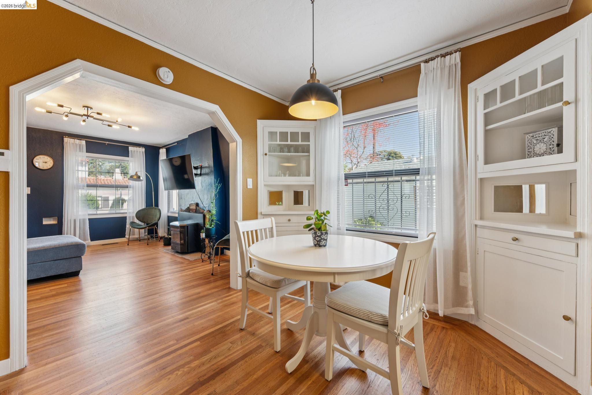 Detail Gallery Image 8 of 31 For 6019 Brann St, Oakland,  CA 94605 - 2 Beds | 1 Baths