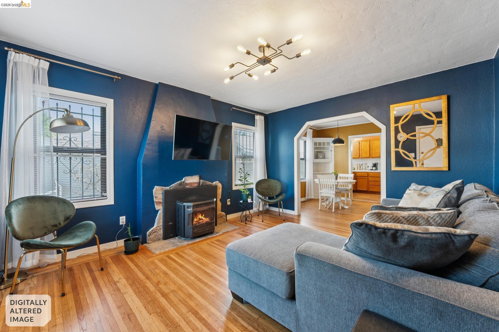 Detail Gallery Image 3 of 31 For 6019 Brann St, Oakland,  CA 94605 - 2 Beds | 1 Baths