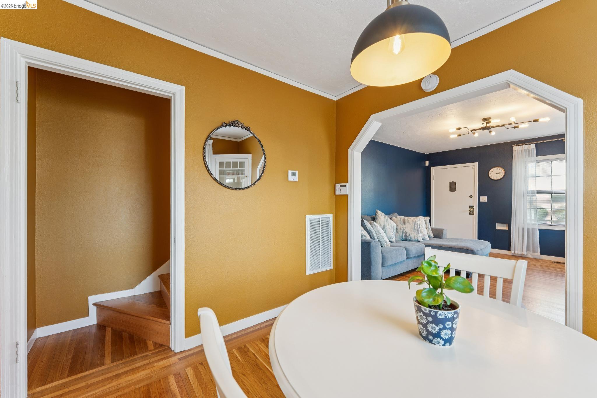 Detail Gallery Image 9 of 31 For 6019 Brann St, Oakland,  CA 94605 - 2 Beds | 1 Baths