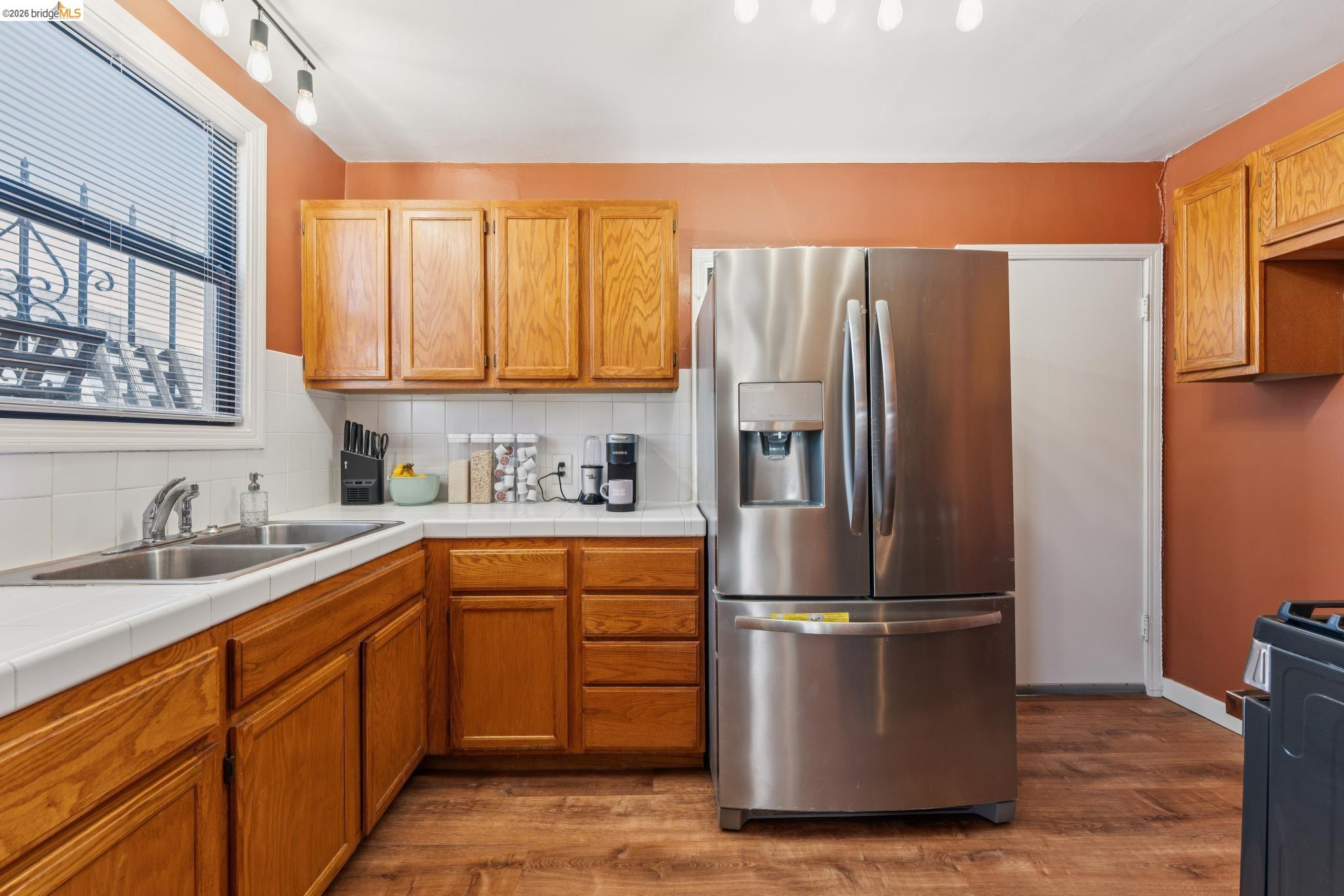 Detail Gallery Image 11 of 31 For 6019 Brann St, Oakland,  CA 94605 - 2 Beds | 1 Baths