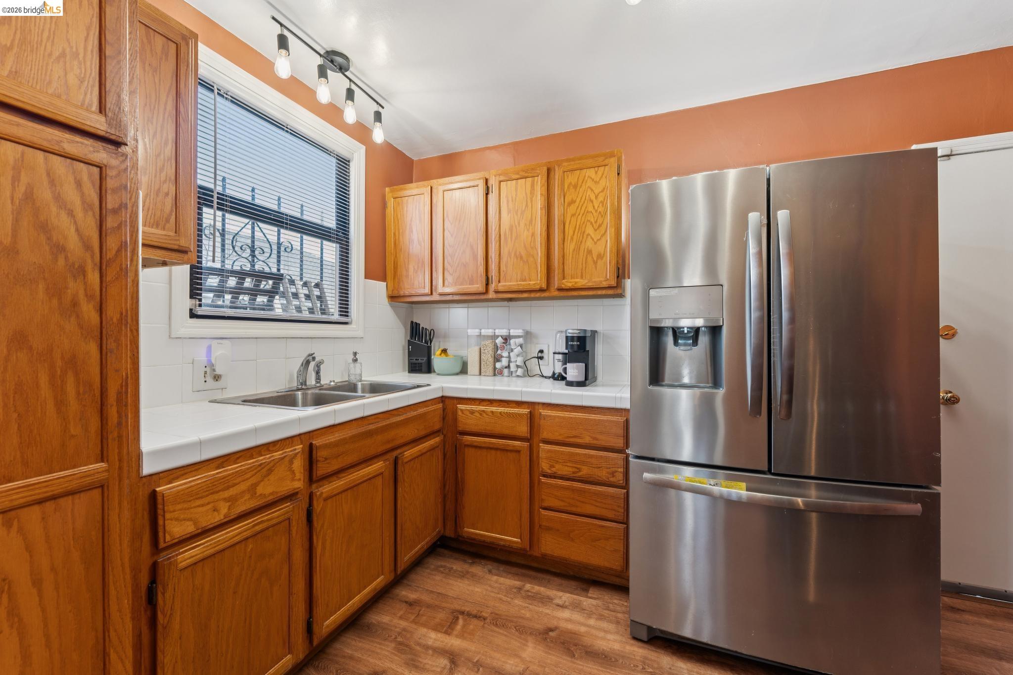 Detail Gallery Image 12 of 31 For 6019 Brann St, Oakland,  CA 94605 - 2 Beds | 1 Baths