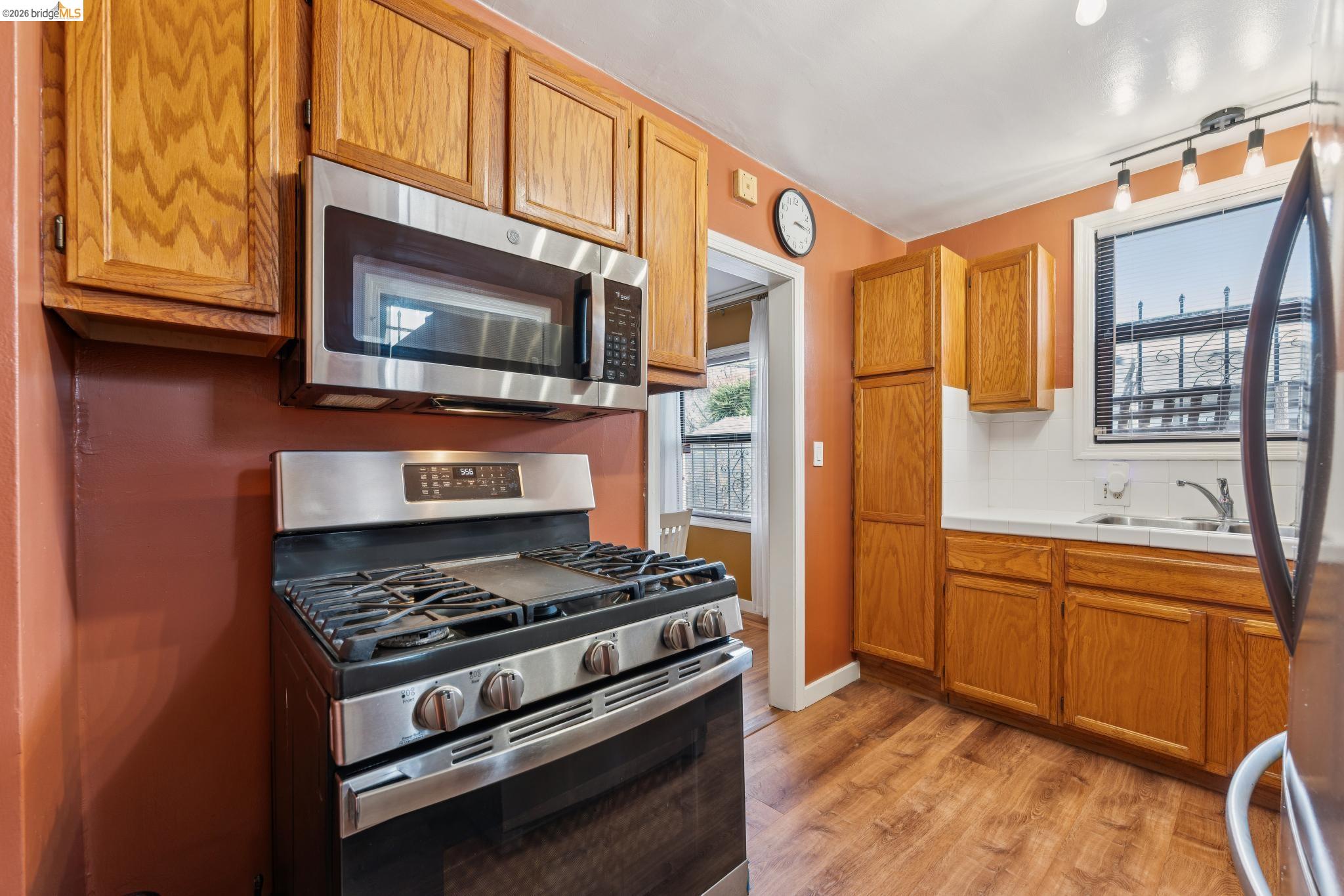 Detail Gallery Image 15 of 31 For 6019 Brann St, Oakland,  CA 94605 - 2 Beds | 1 Baths