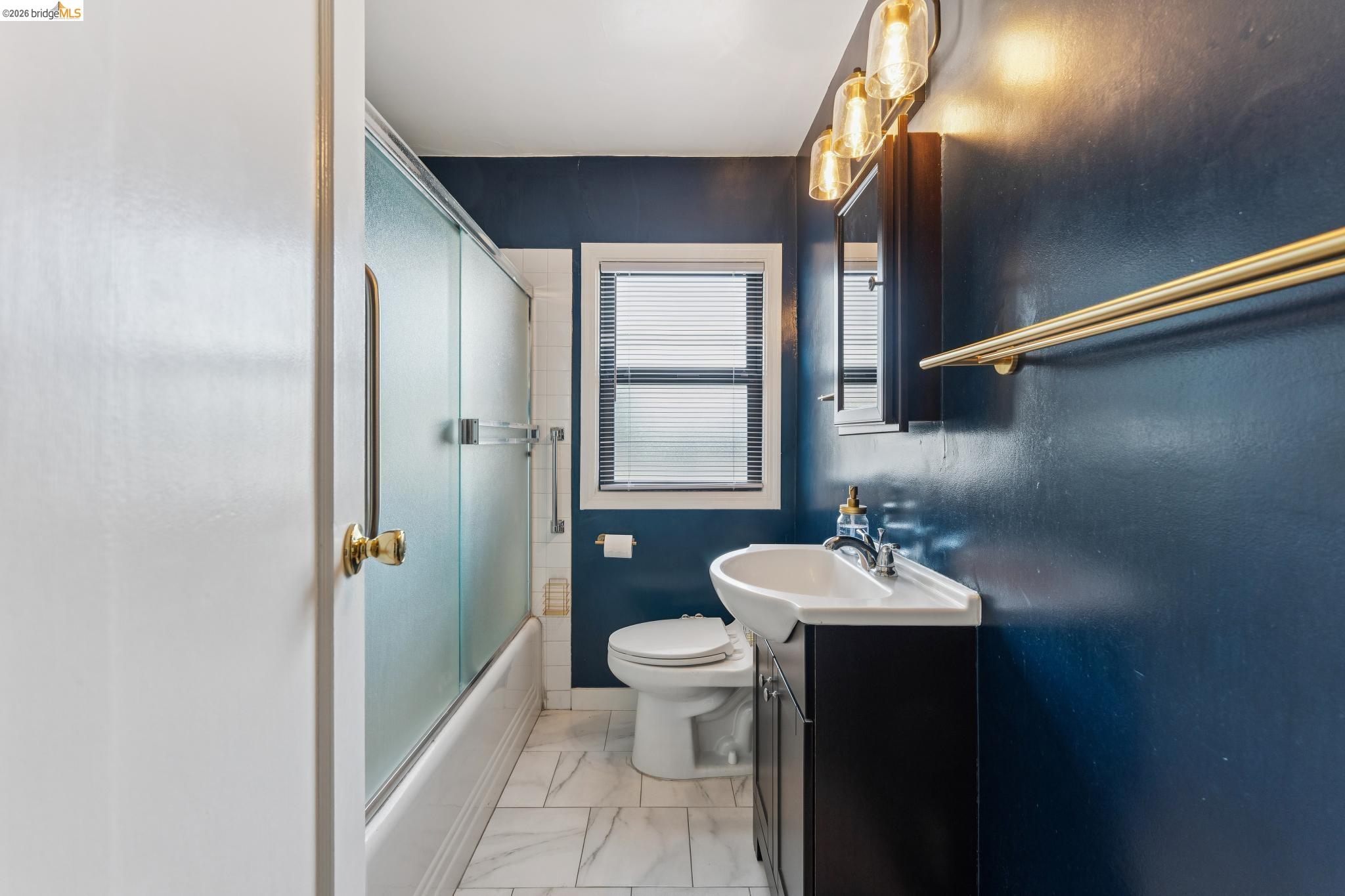 Detail Gallery Image 20 of 31 For 6019 Brann St, Oakland,  CA 94605 - 2 Beds | 1 Baths