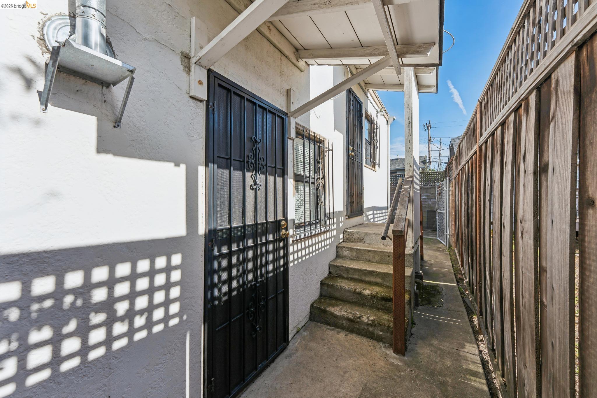 Detail Gallery Image 29 of 31 For 6019 Brann St, Oakland,  CA 94605 - 2 Beds | 1 Baths