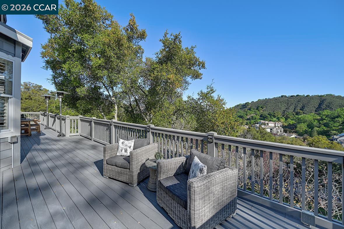 Detail Gallery Image 18 of 55 For 6415 Horsemans Canyon Dr, Walnut Creek,  CA 94595 - 3 Beds | 3 Baths