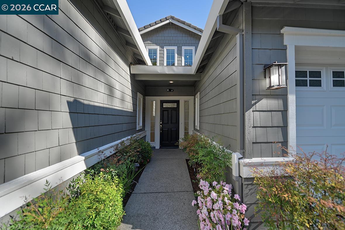 Detail Gallery Image 3 of 55 For 6415 Horsemans Canyon Dr, Walnut Creek,  CA 94595 - 3 Beds | 3 Baths