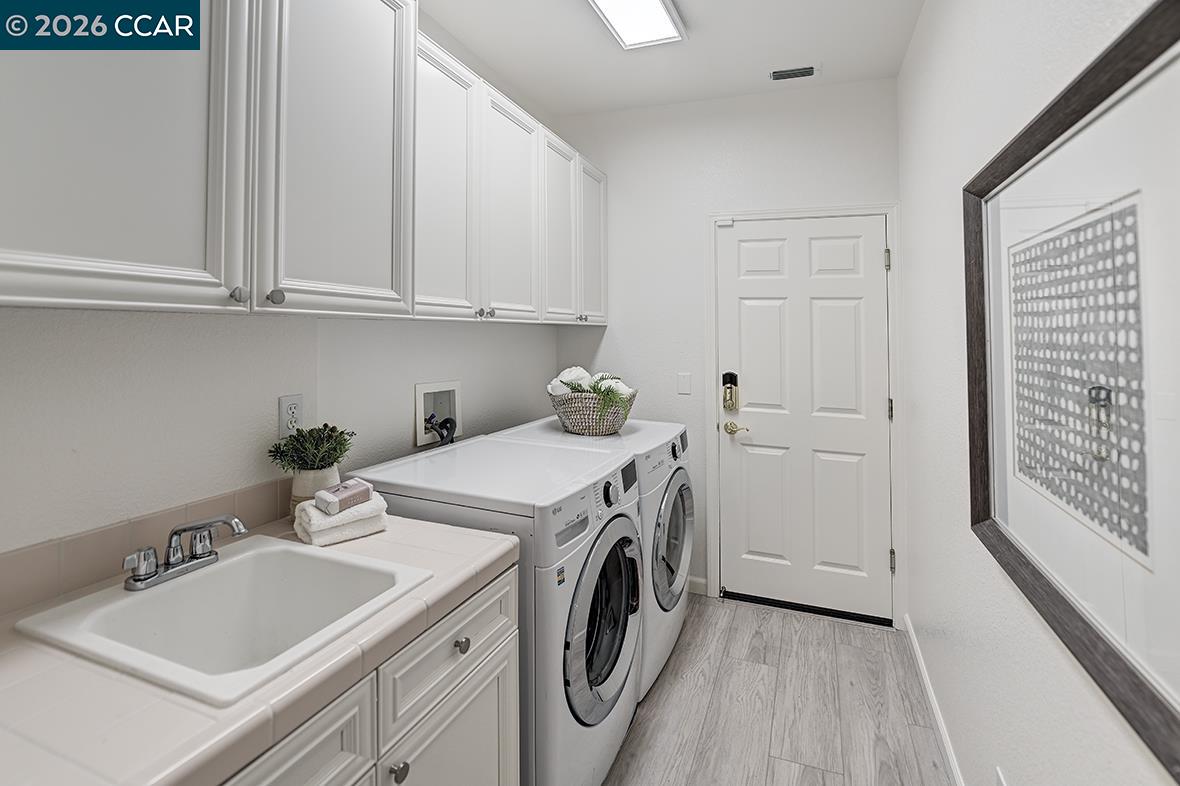 Detail Gallery Image 32 of 55 For 6415 Horsemans Canyon Dr, Walnut Creek,  CA 94595 - 3 Beds | 3 Baths