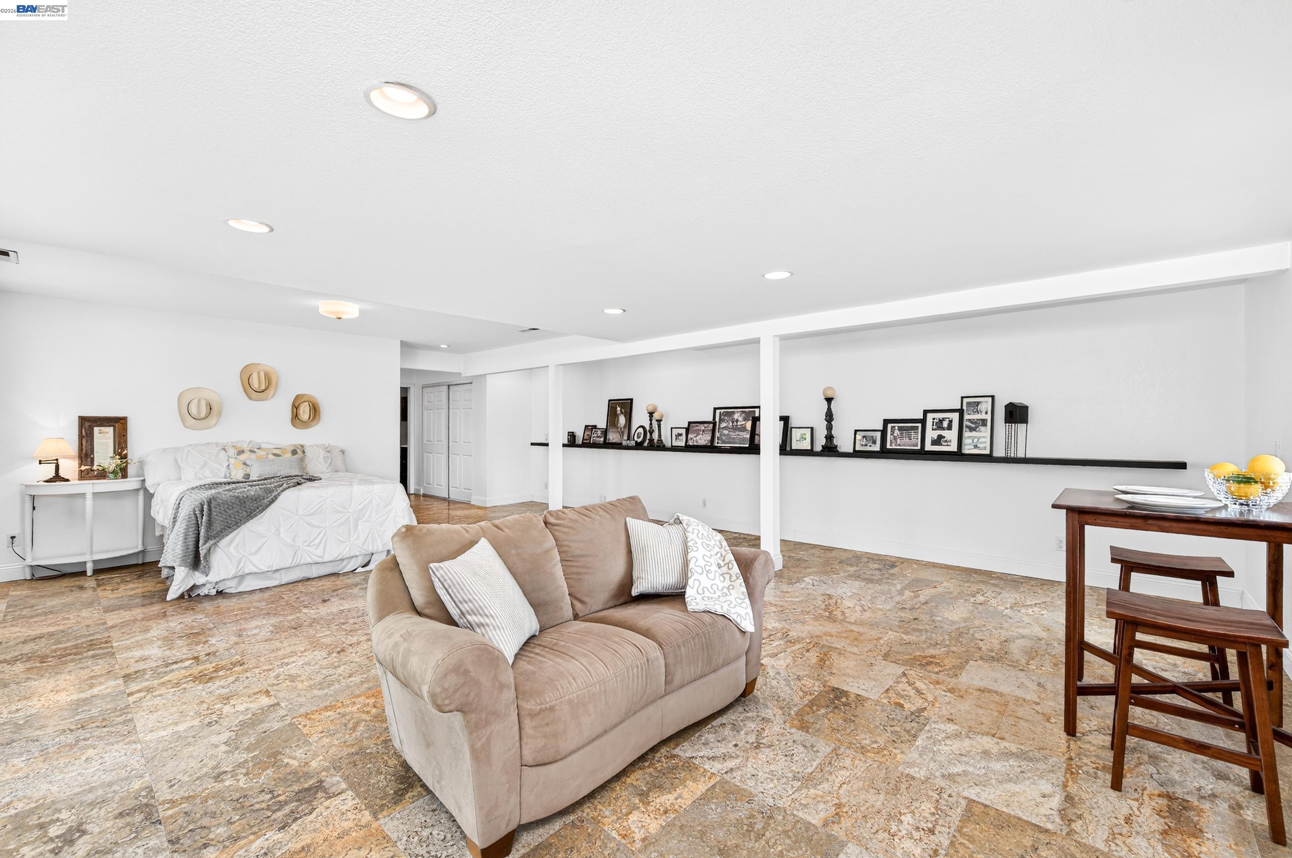 Detail Gallery Image 34 of 59 For 10700 Foothill Rd, Sunol,  CA 94586 - 3 Beds | 3 Baths