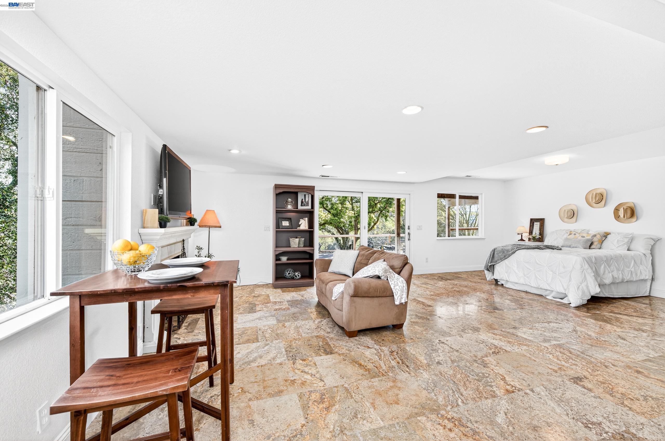 Detail Gallery Image 35 of 59 For 10700 Foothill Rd, Sunol,  CA 94586 - 3 Beds | 3 Baths