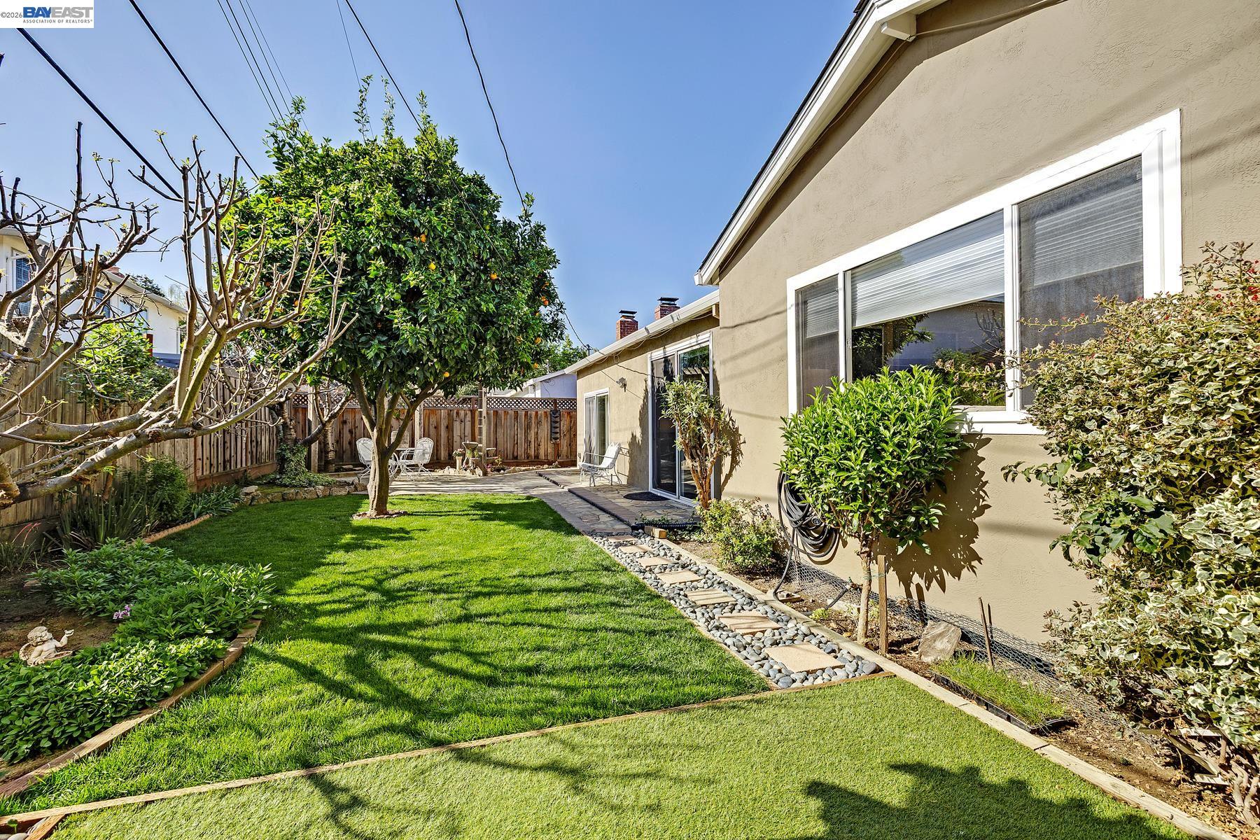 Detail Gallery Image 16 of 18 For 3623 Sutton Loop, Fremont,  CA 94536 - 4 Beds | 2 Baths