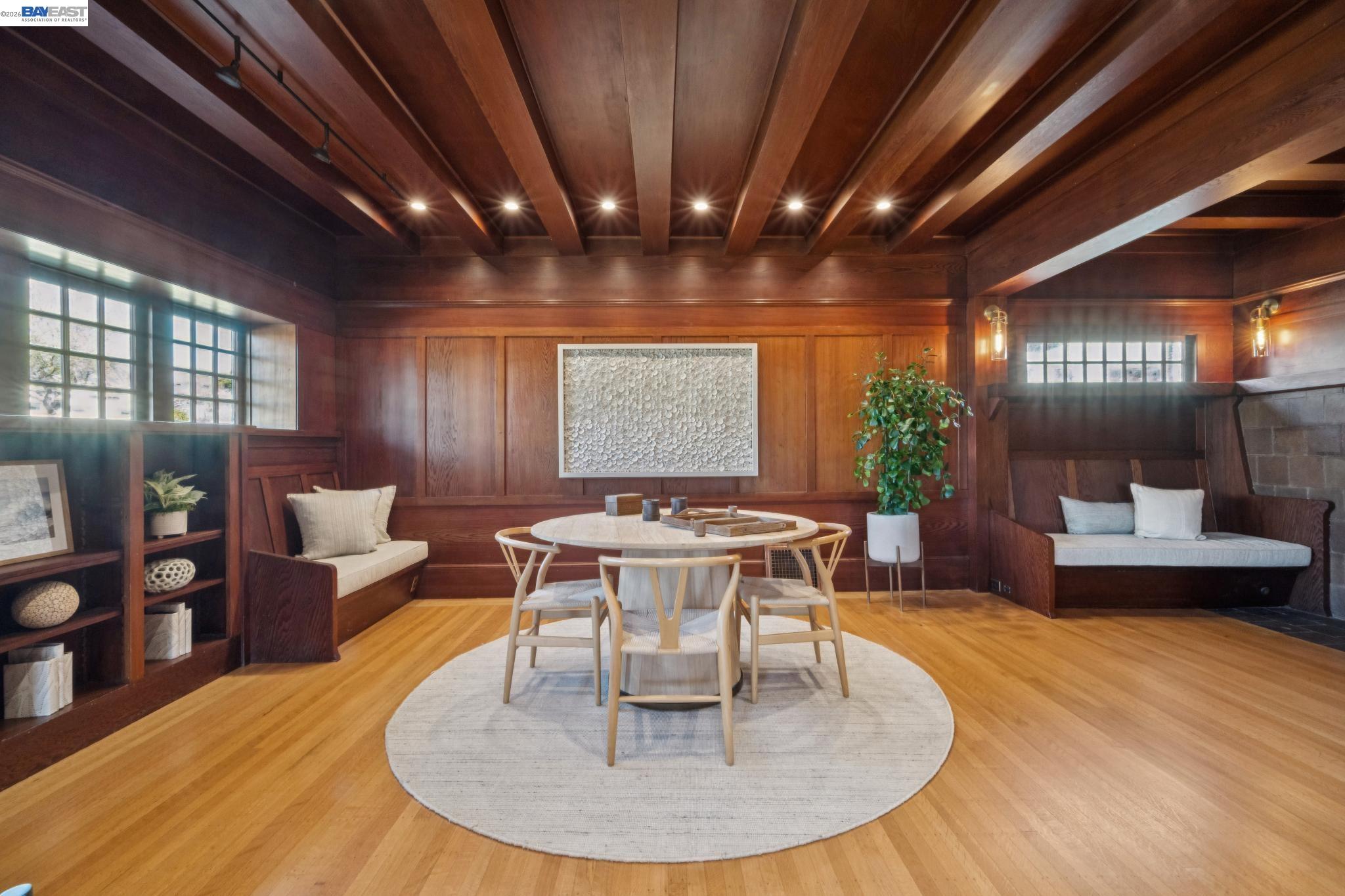 Detail Gallery Image 14 of 59 For 1122 Bay Street, Alameda,  CA 94501 - 4 Beds | 2/1 Baths