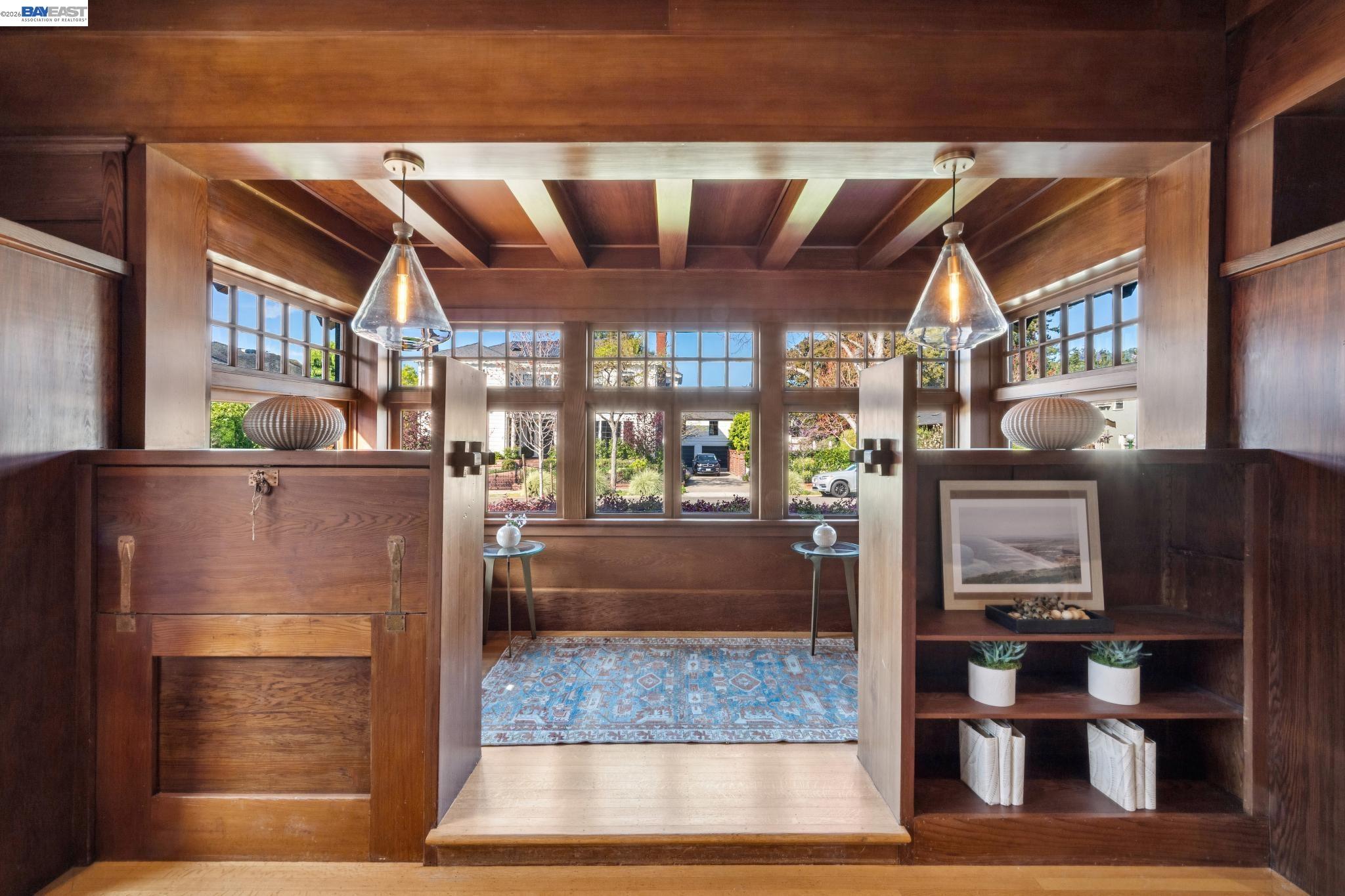 Detail Gallery Image 15 of 59 For 1122 Bay Street, Alameda,  CA 94501 - 4 Beds | 2/1 Baths