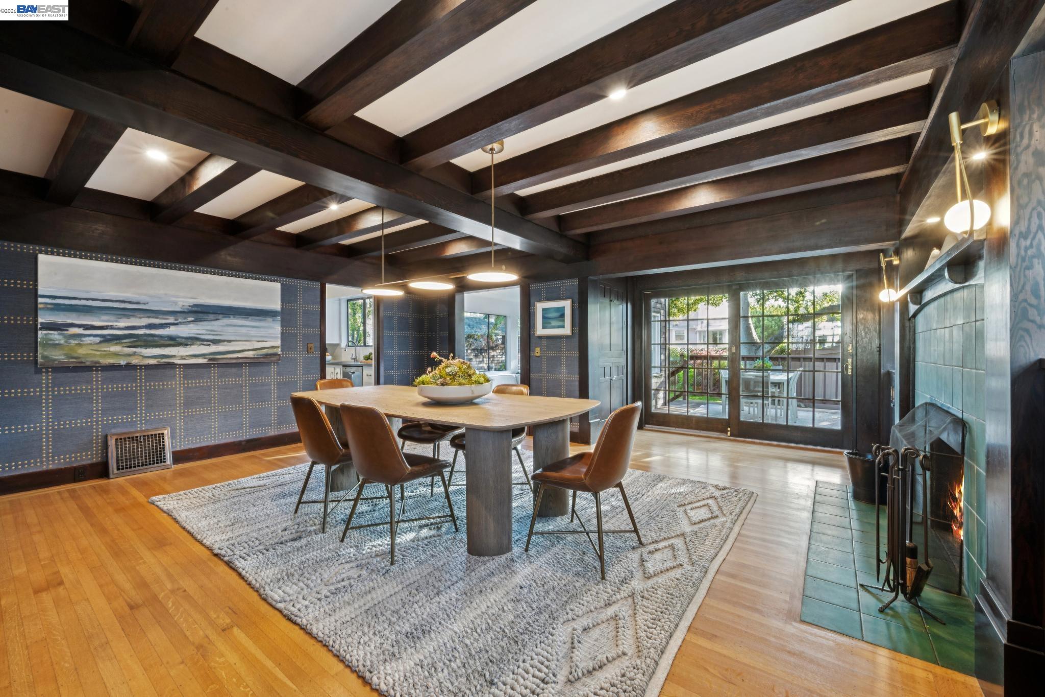 Detail Gallery Image 21 of 59 For 1122 Bay Street, Alameda,  CA 94501 - 4 Beds | 2/1 Baths