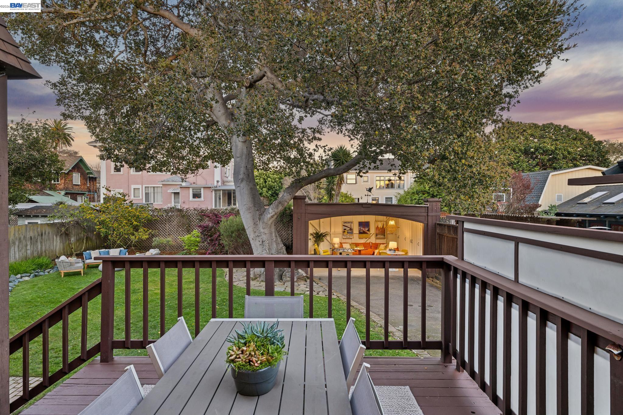 Detail Gallery Image 26 of 59 For 1122 Bay Street, Alameda,  CA 94501 - 4 Beds | 2/1 Baths