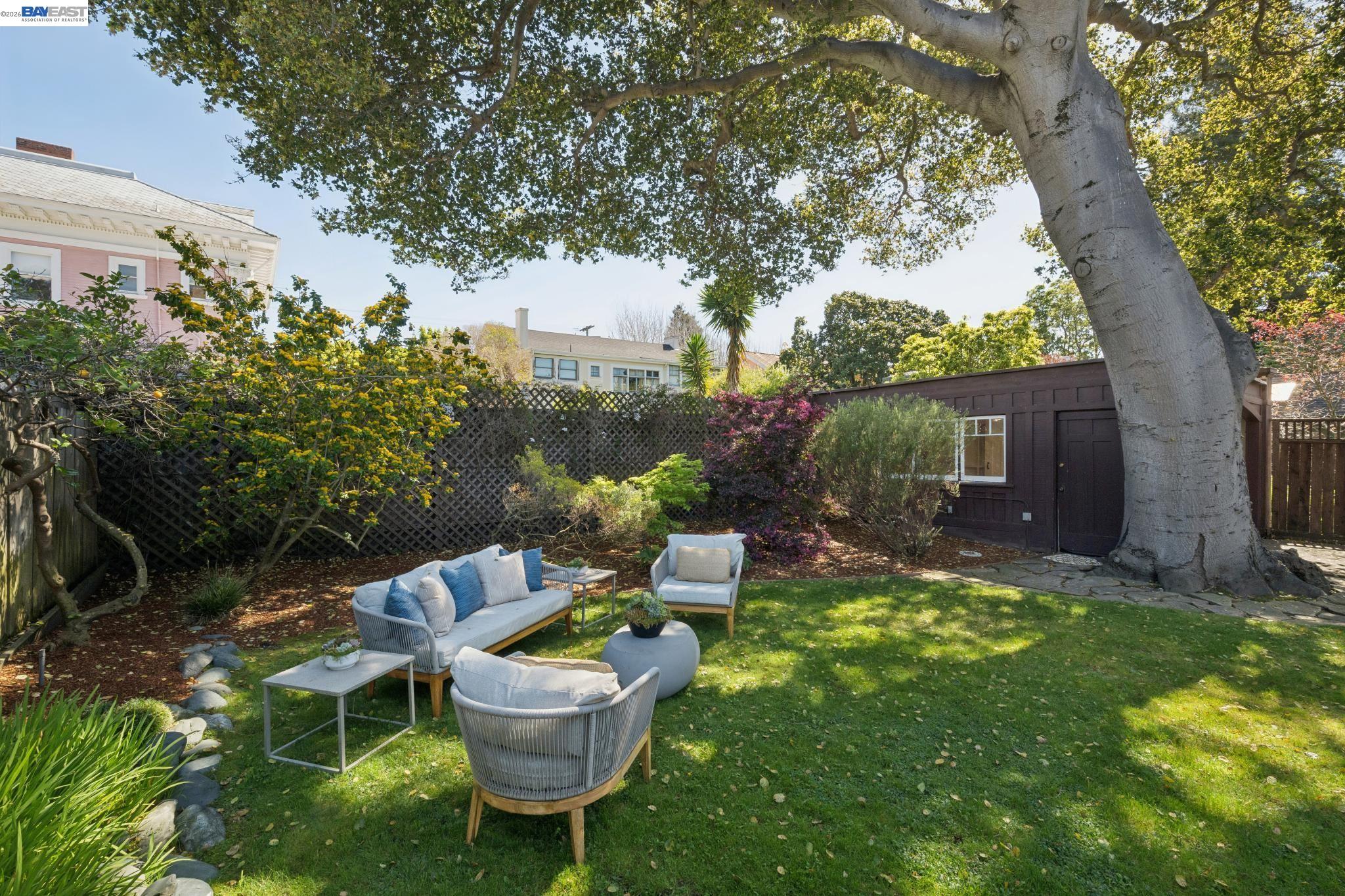 Detail Gallery Image 34 of 59 For 1122 Bay Street, Alameda,  CA 94501 - 4 Beds | 2/1 Baths