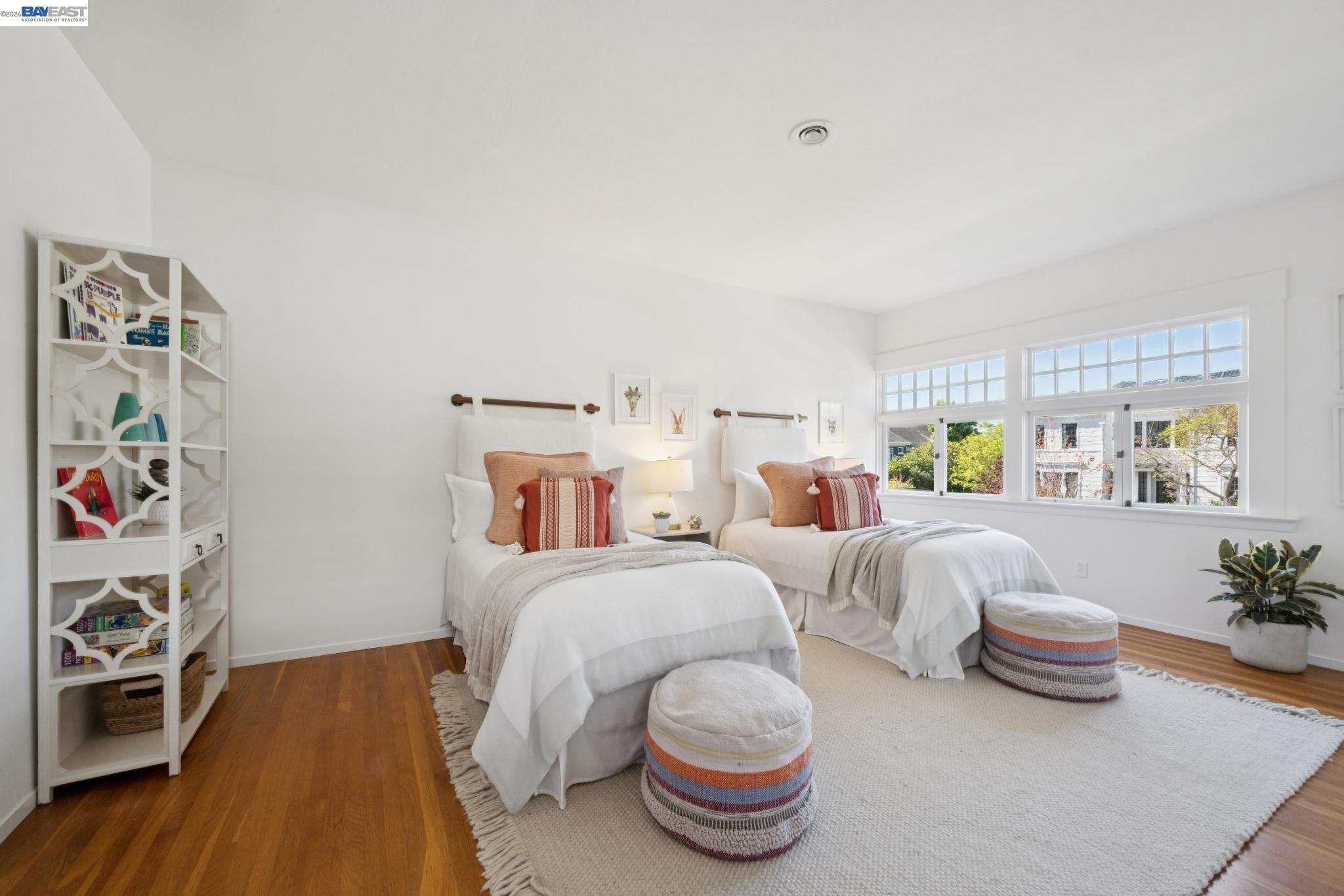 Detail Gallery Image 47 of 59 For 1122 Bay Street, Alameda,  CA 94501 - 4 Beds | 2/1 Baths