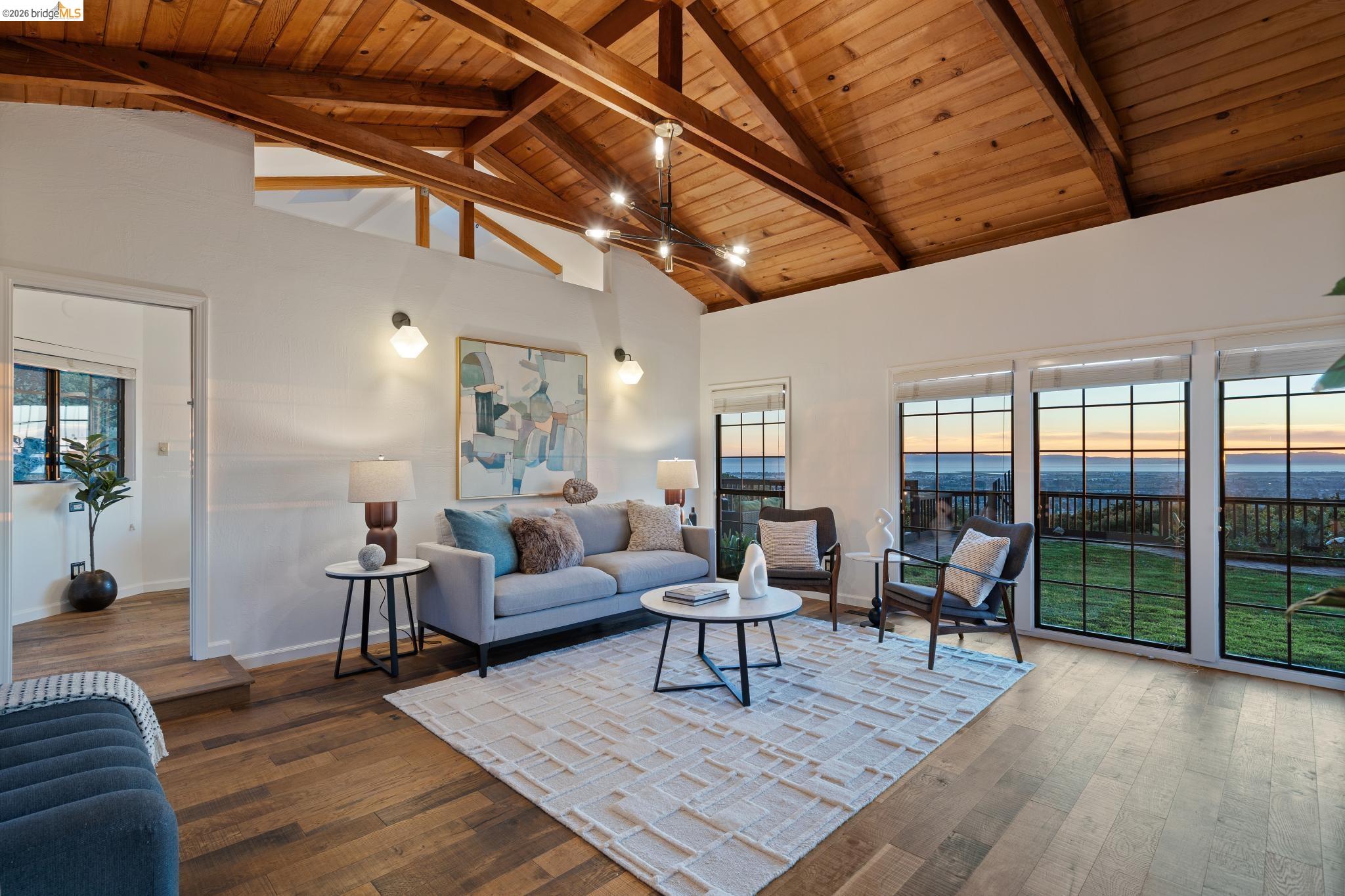 Detail Gallery Image 14 of 60 For 11448 Lochard St, Oakland,  CA 94605 - 3 Beds | 2 Baths