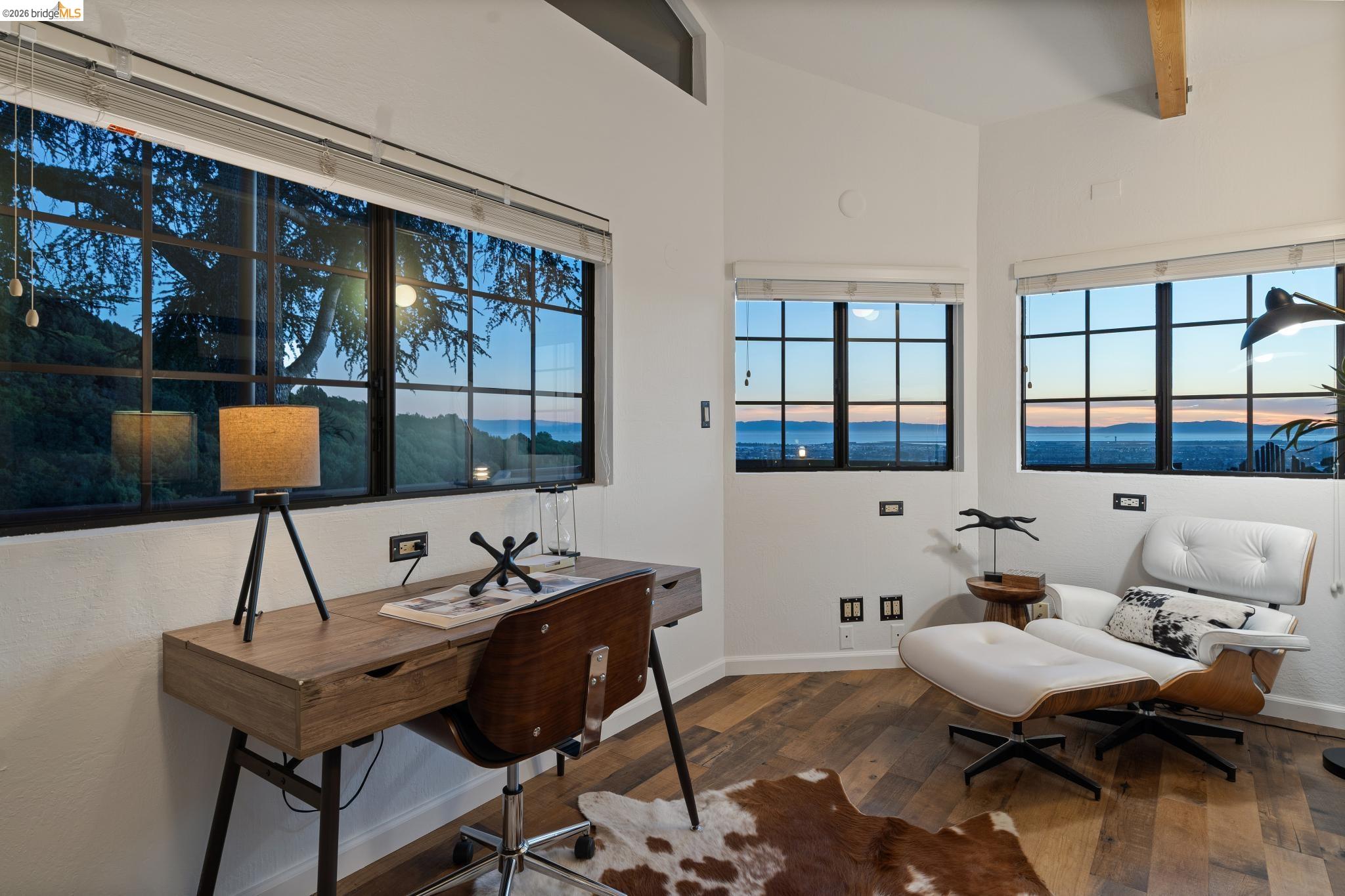 Detail Gallery Image 15 of 60 For 11448 Lochard St, Oakland,  CA 94605 - 3 Beds | 2 Baths