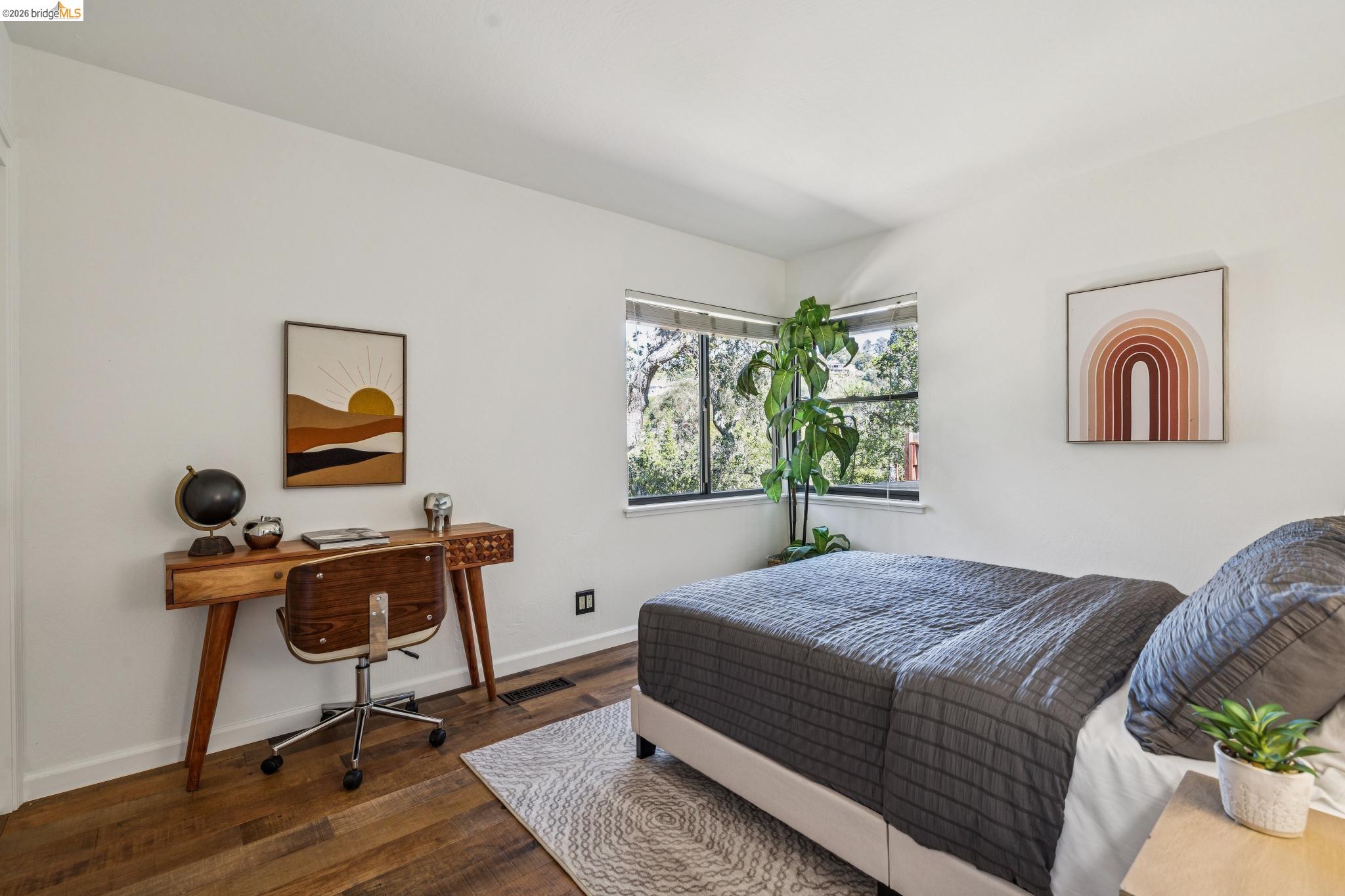 Detail Gallery Image 30 of 60 For 11448 Lochard St, Oakland,  CA 94605 - 3 Beds | 2 Baths
