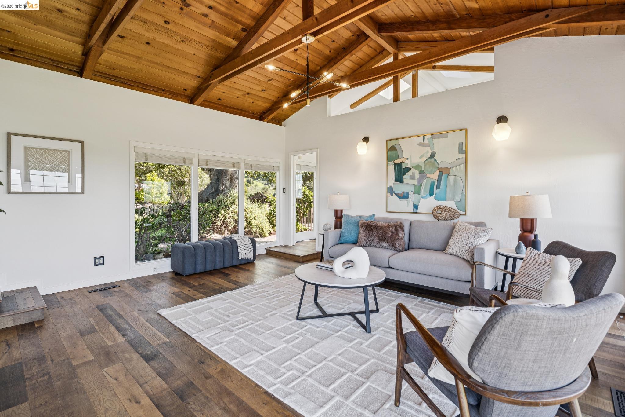 Detail Gallery Image 37 of 60 For 11448 Lochard St, Oakland,  CA 94605 - 3 Beds | 2 Baths