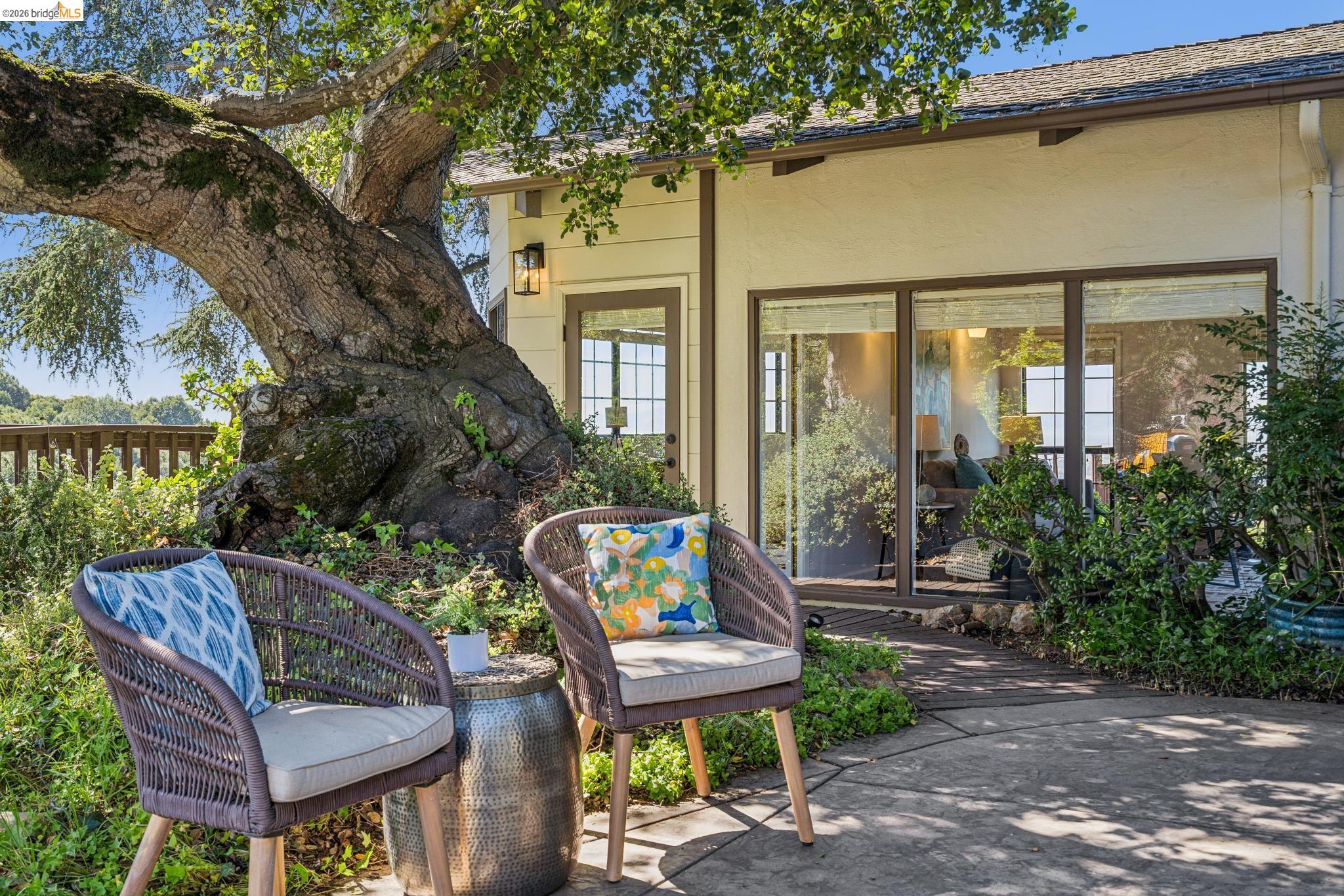 Detail Gallery Image 46 of 60 For 11448 Lochard St, Oakland,  CA 94605 - 3 Beds | 2 Baths