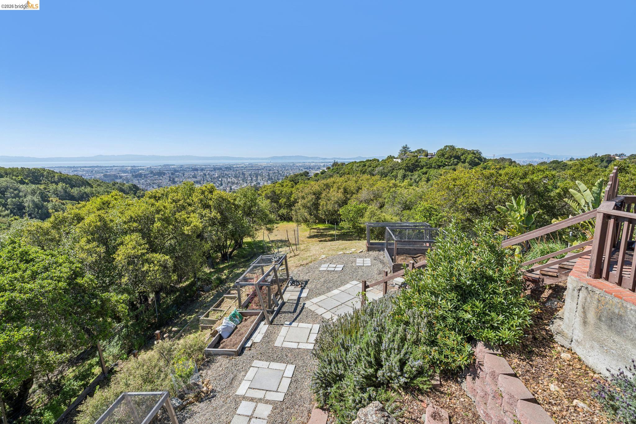Detail Gallery Image 52 of 60 For 11448 Lochard St, Oakland,  CA 94605 - 3 Beds | 2 Baths