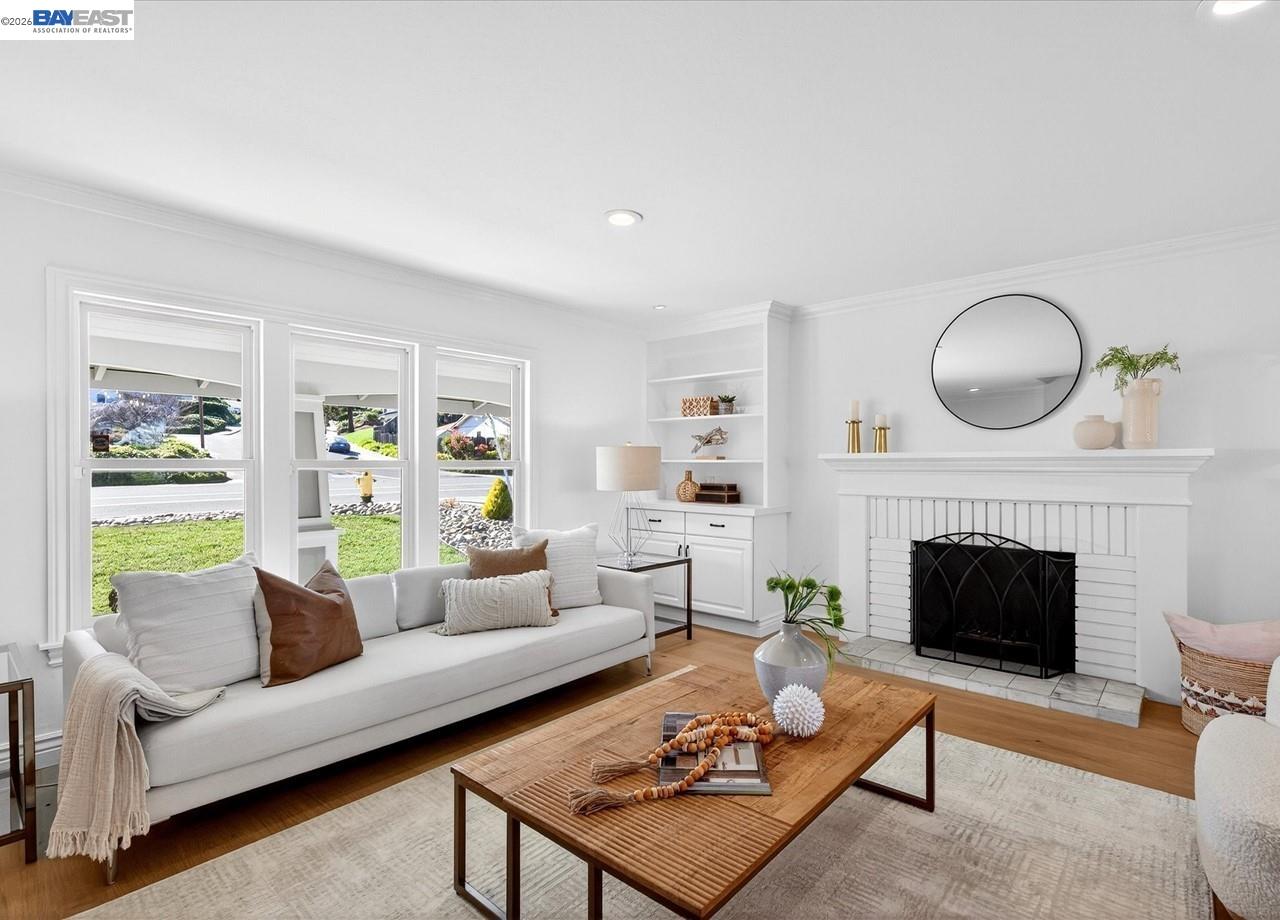 Detail Gallery Image 6 of 42 For 11495 Silvergate Dr, Dublin,  CA 94568 - 4 Beds | 3 Baths