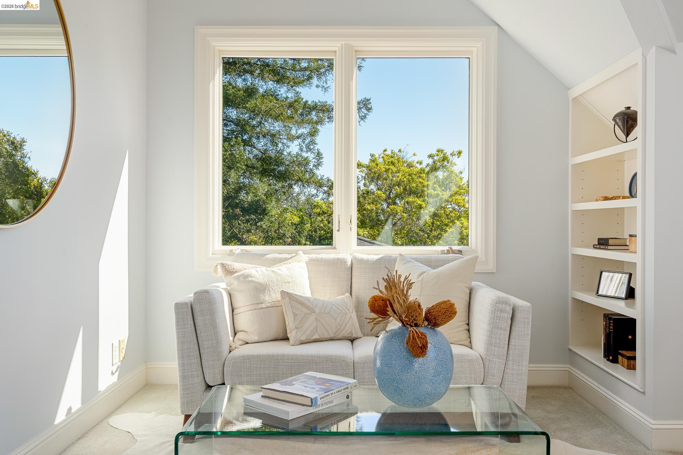 Detail Gallery Image 28 of 59 For 1101 Clarendon Crescent, Oakland,  CA 94610 - 6 Beds | 3/1 Baths