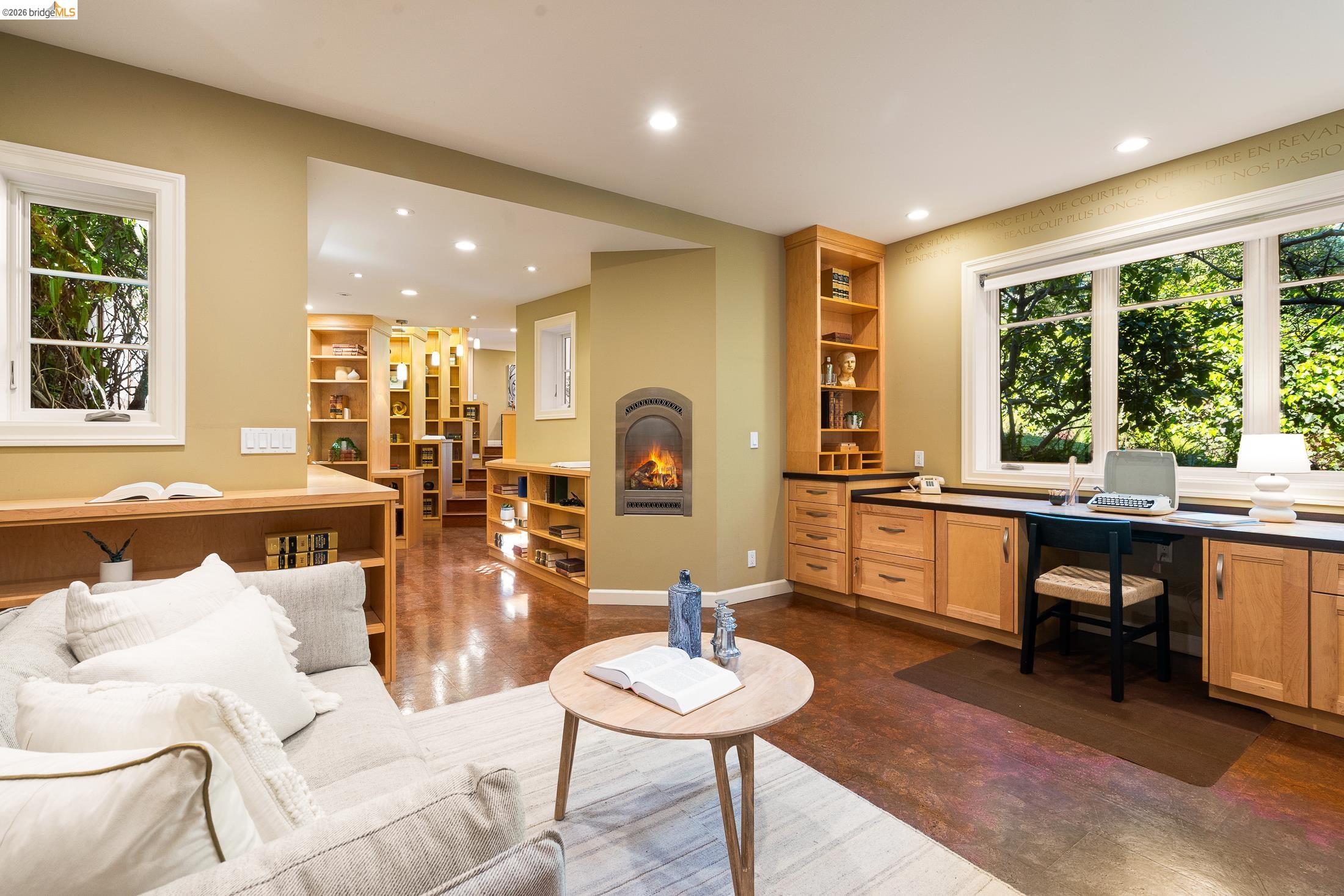 Detail Gallery Image 46 of 59 For 1101 Clarendon Crescent, Oakland,  CA 94610 - 6 Beds | 3/1 Baths