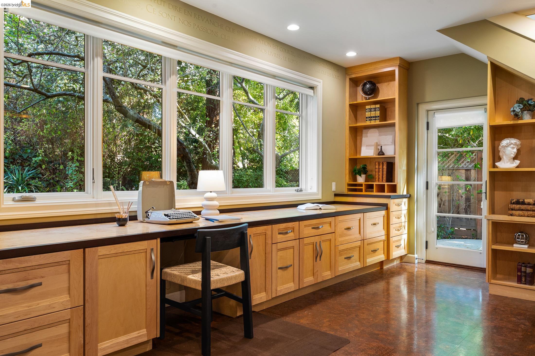 Detail Gallery Image 47 of 59 For 1101 Clarendon Crescent, Oakland,  CA 94610 - 6 Beds | 3/1 Baths