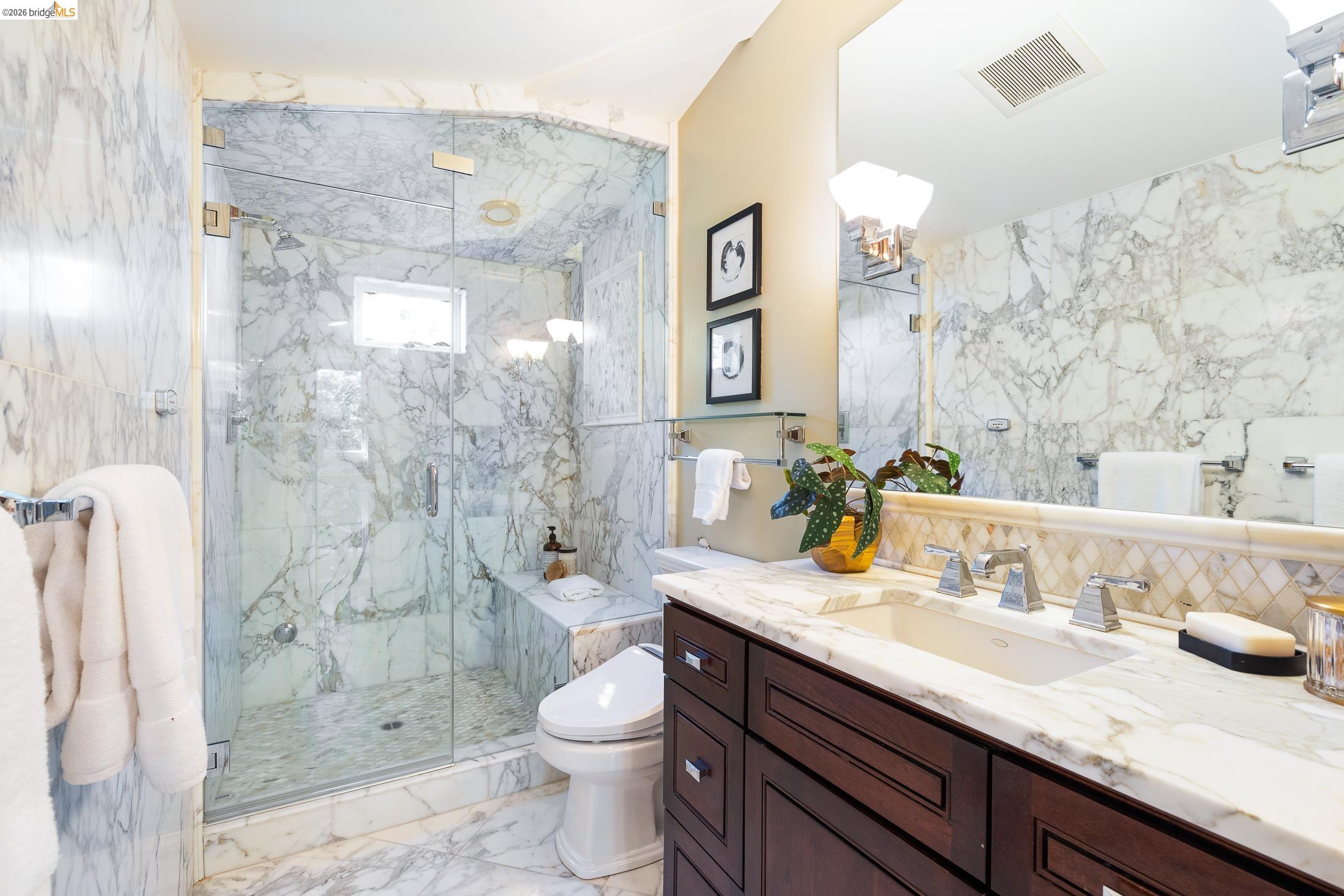 Detail Gallery Image 50 of 59 For 1101 Clarendon Crescent, Oakland,  CA 94610 - 6 Beds | 3/1 Baths