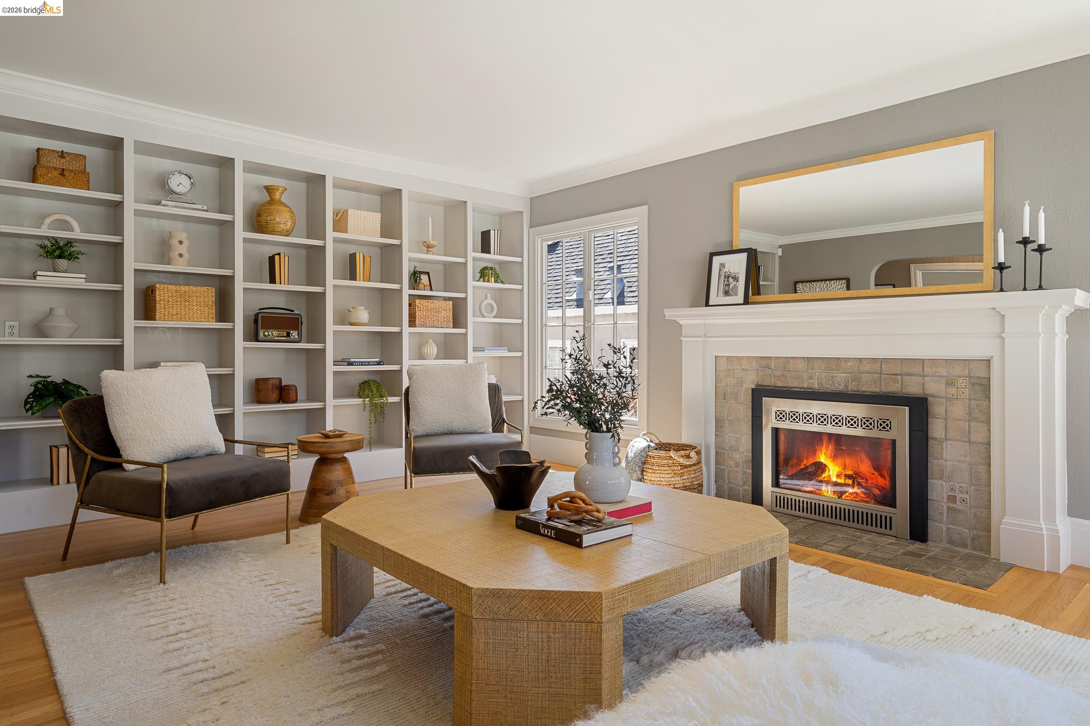 Detail Gallery Image 7 of 59 For 1101 Clarendon Crescent, Oakland,  CA 94610 - 6 Beds | 3/1 Baths