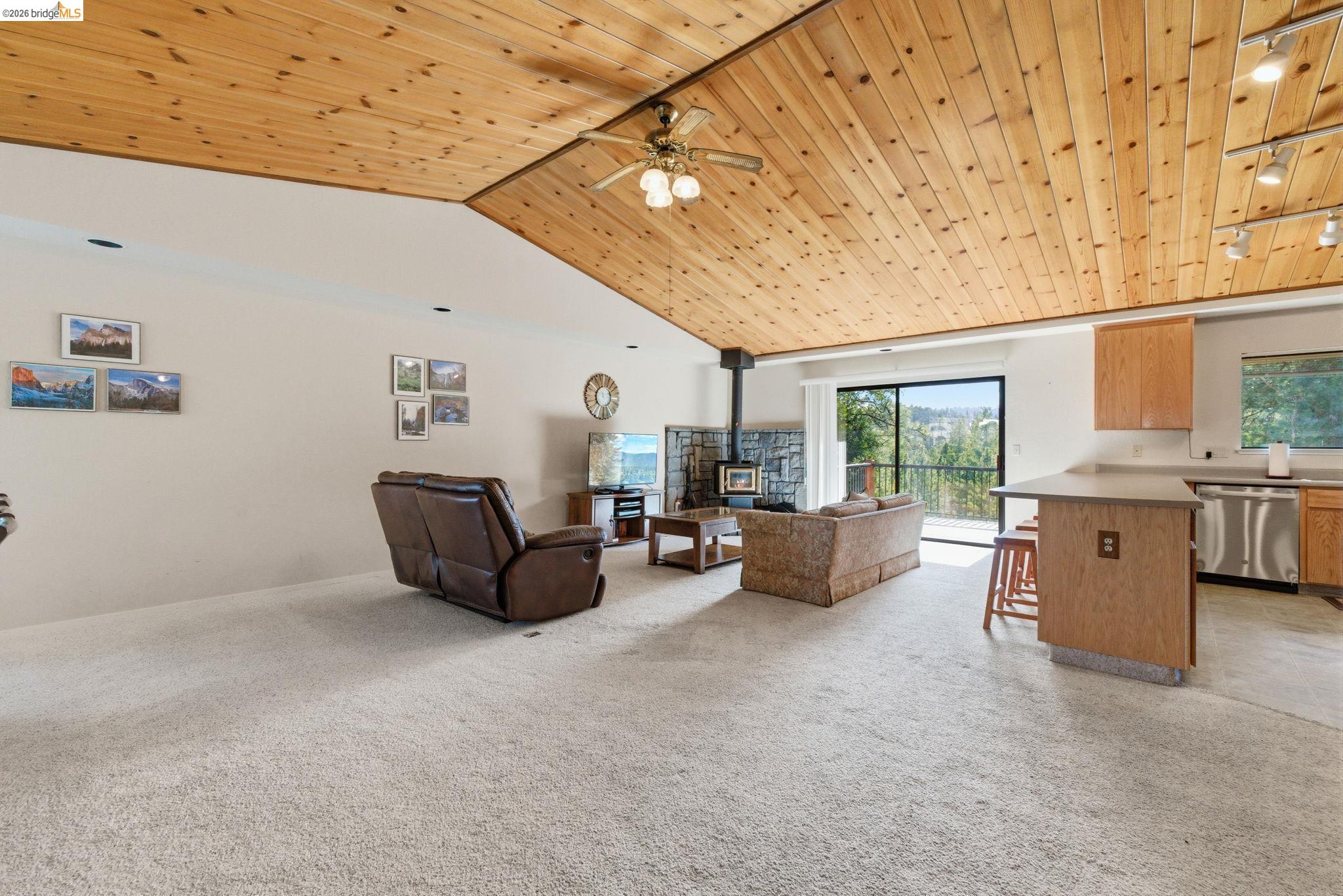 Detail Gallery Image 5 of 19 For 12305 Mills Street, Groveland,  CA 95321 - 3 Beds | 2 Baths