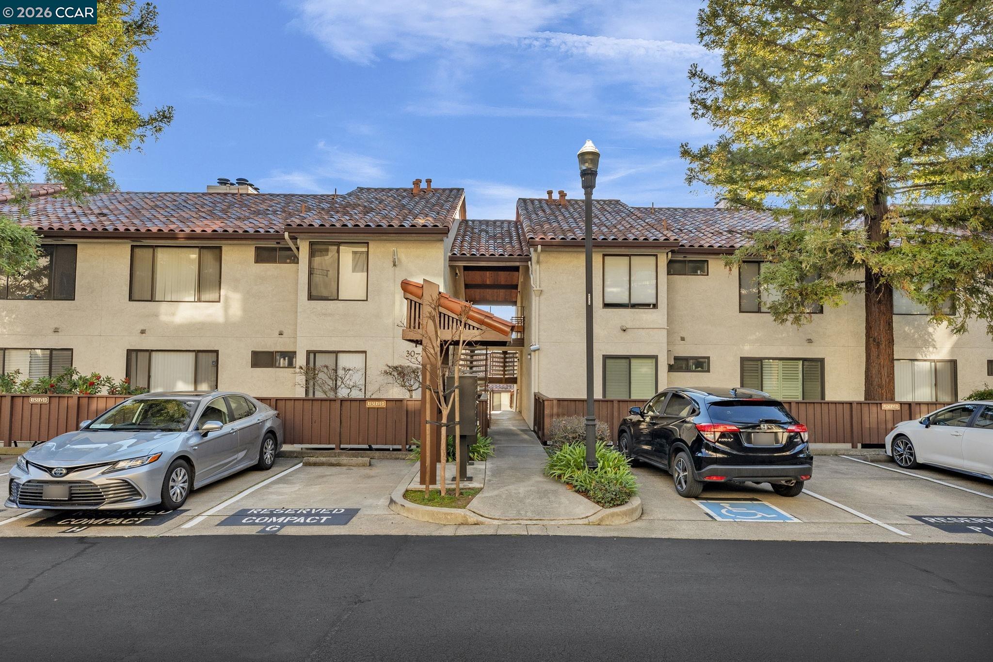 Photo #2: 41126881 Listing: Photo #2