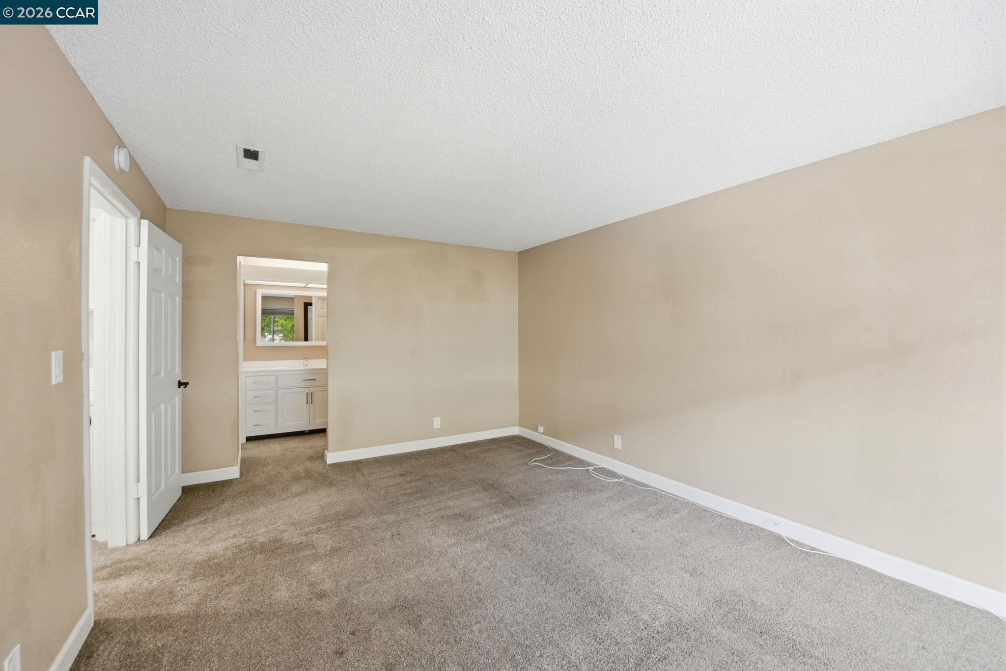 Photo #31: 41126881 Listing: Photo #31