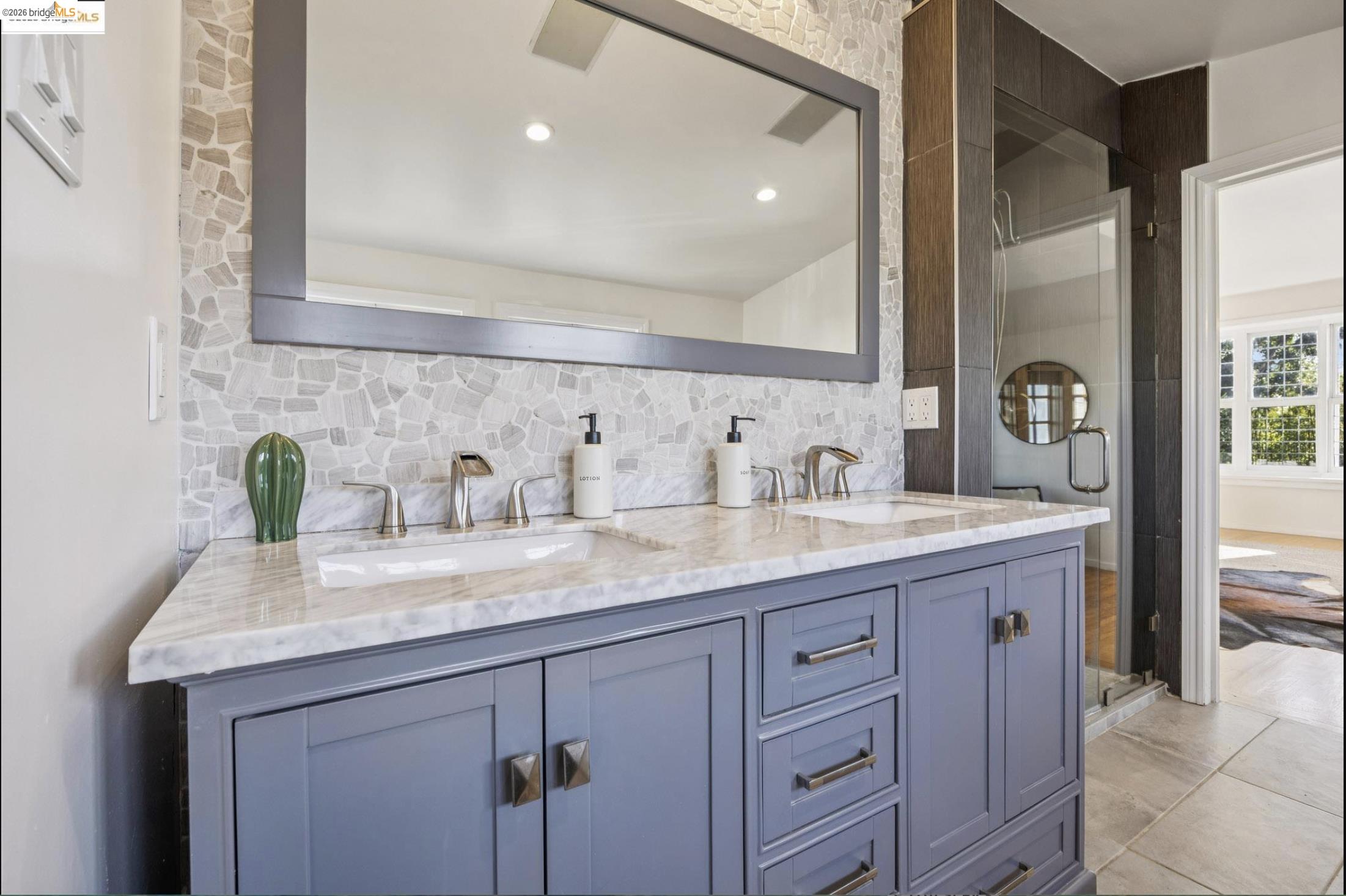 Detail Gallery Image 20 of 35 For 2749 E 17th St, Oakland,  CA 94601 - 2 Beds | 1/1 Baths