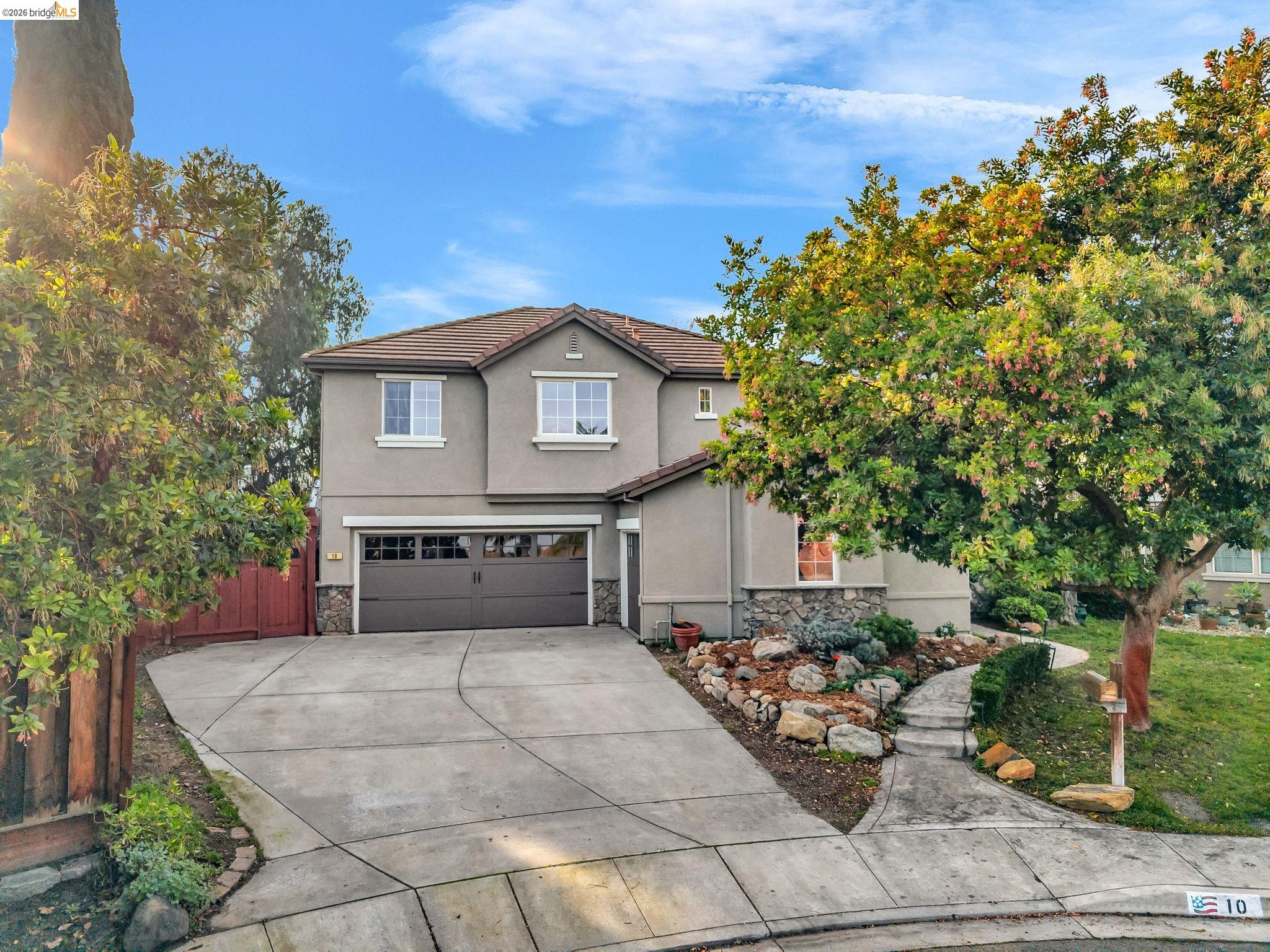 Detail Gallery Image 2 of 52 For 10 Kali Ct, Oakley,  CA 94561 - 5 Beds | 3 Baths