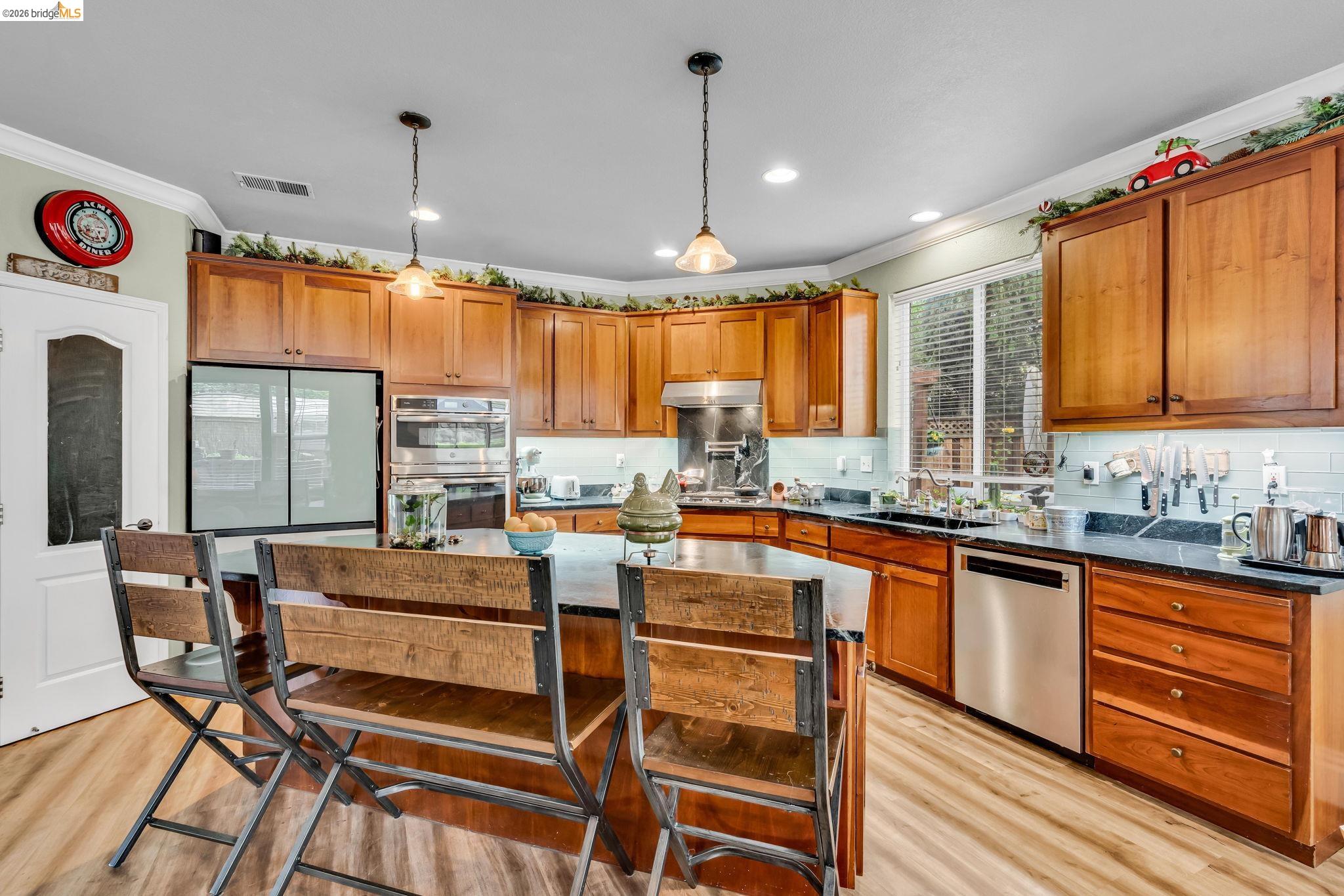 Detail Gallery Image 20 of 52 For 10 Kali Ct, Oakley,  CA 94561 - 5 Beds | 3 Baths