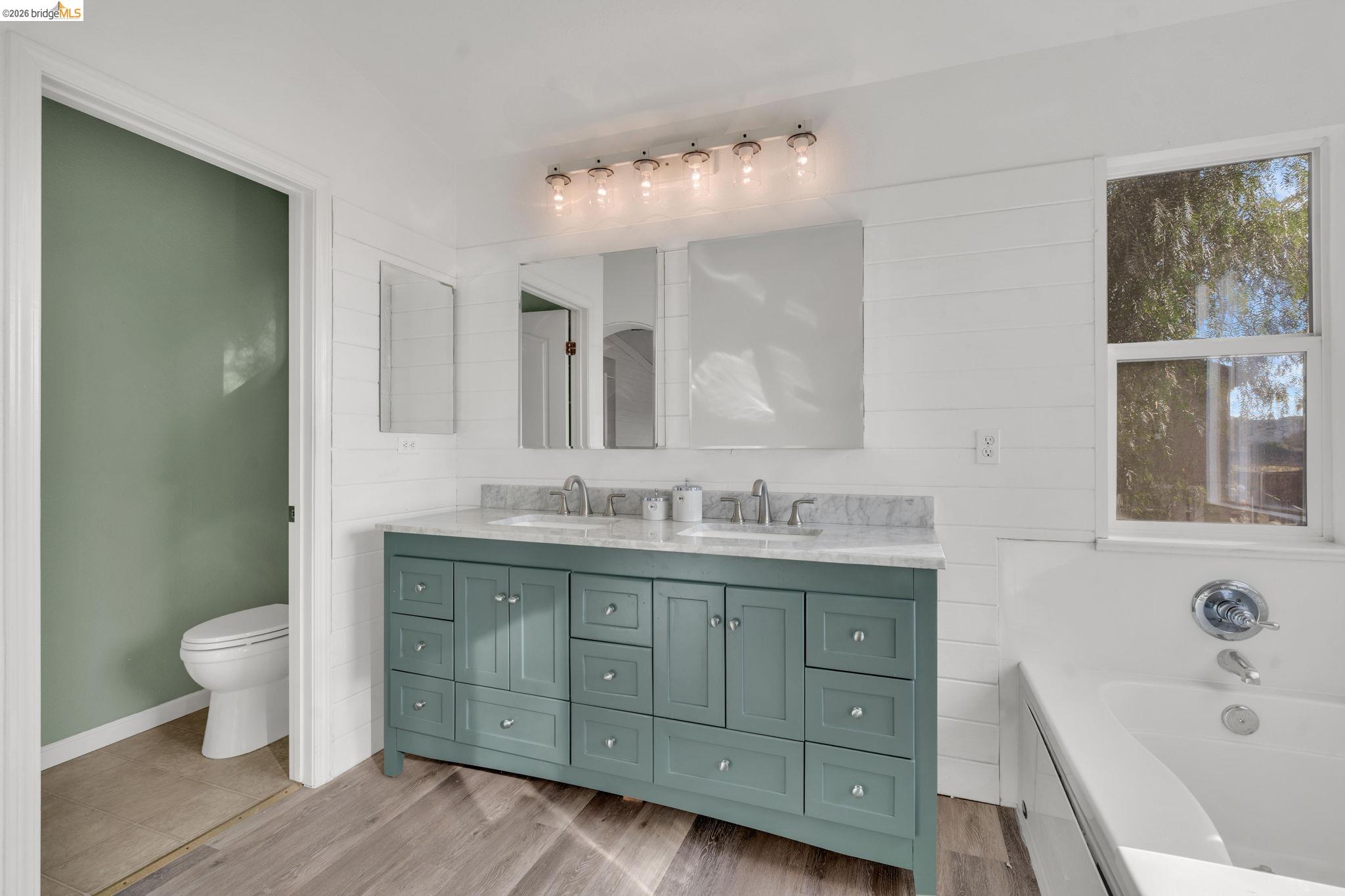 Detail Gallery Image 38 of 52 For 10 Kali Ct, Oakley,  CA 94561 - 5 Beds | 3 Baths