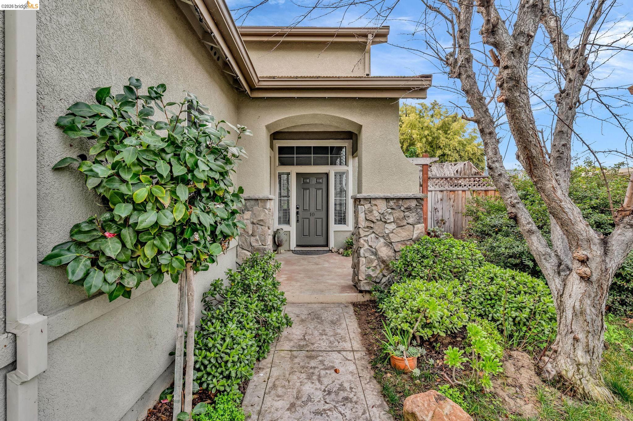 Detail Gallery Image 6 of 52 For 10 Kali Ct, Oakley,  CA 94561 - 5 Beds | 3 Baths