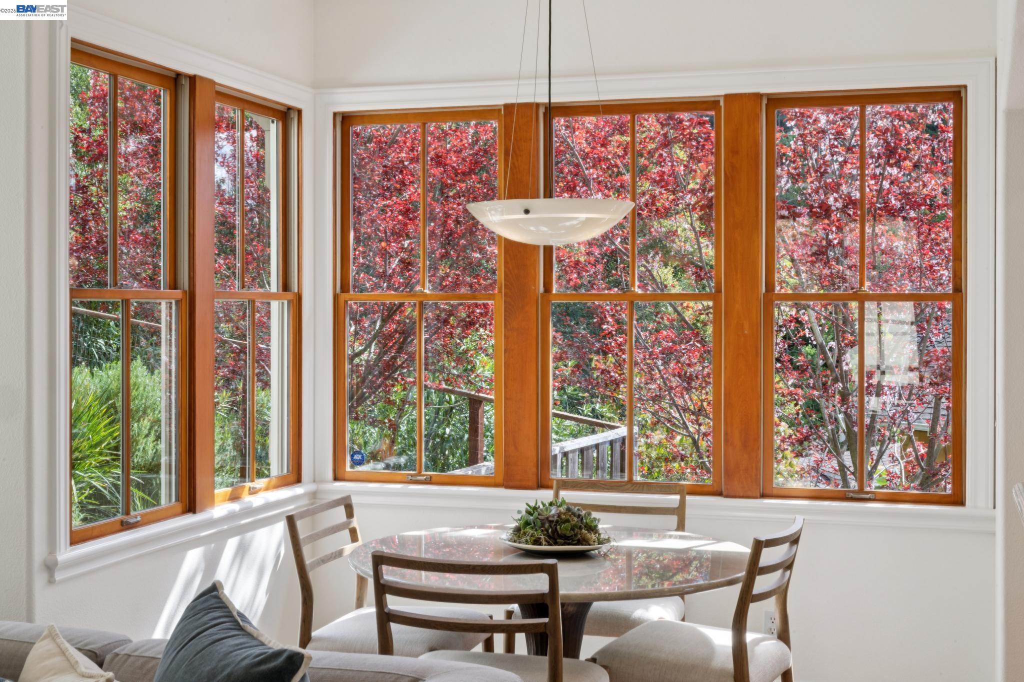 Detail Gallery Image 24 of 60 For 942 Aquarius Way, Oakland,  CA 94611 - 5 Beds | 3/1 Baths