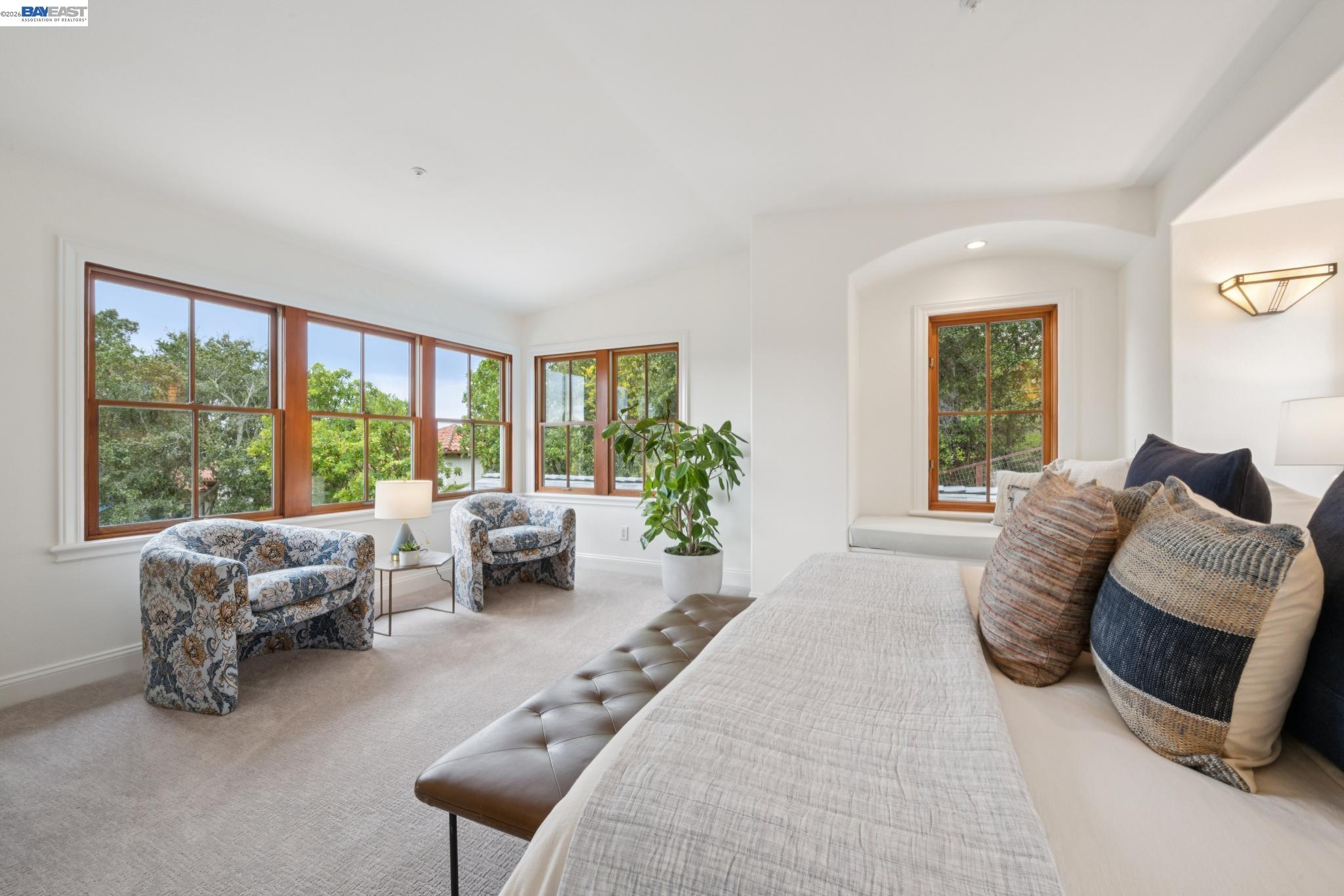 Detail Gallery Image 30 of 60 For 942 Aquarius Way, Oakland,  CA 94611 - 5 Beds | 3/1 Baths