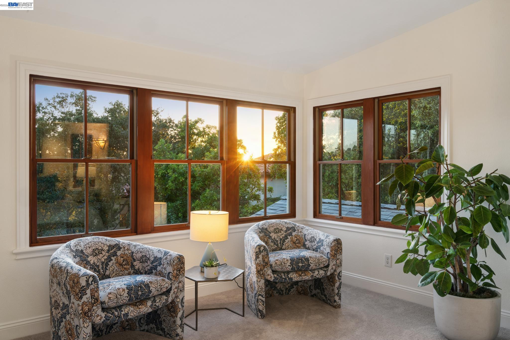 Detail Gallery Image 31 of 60 For 942 Aquarius Way, Oakland,  CA 94611 - 5 Beds | 3/1 Baths