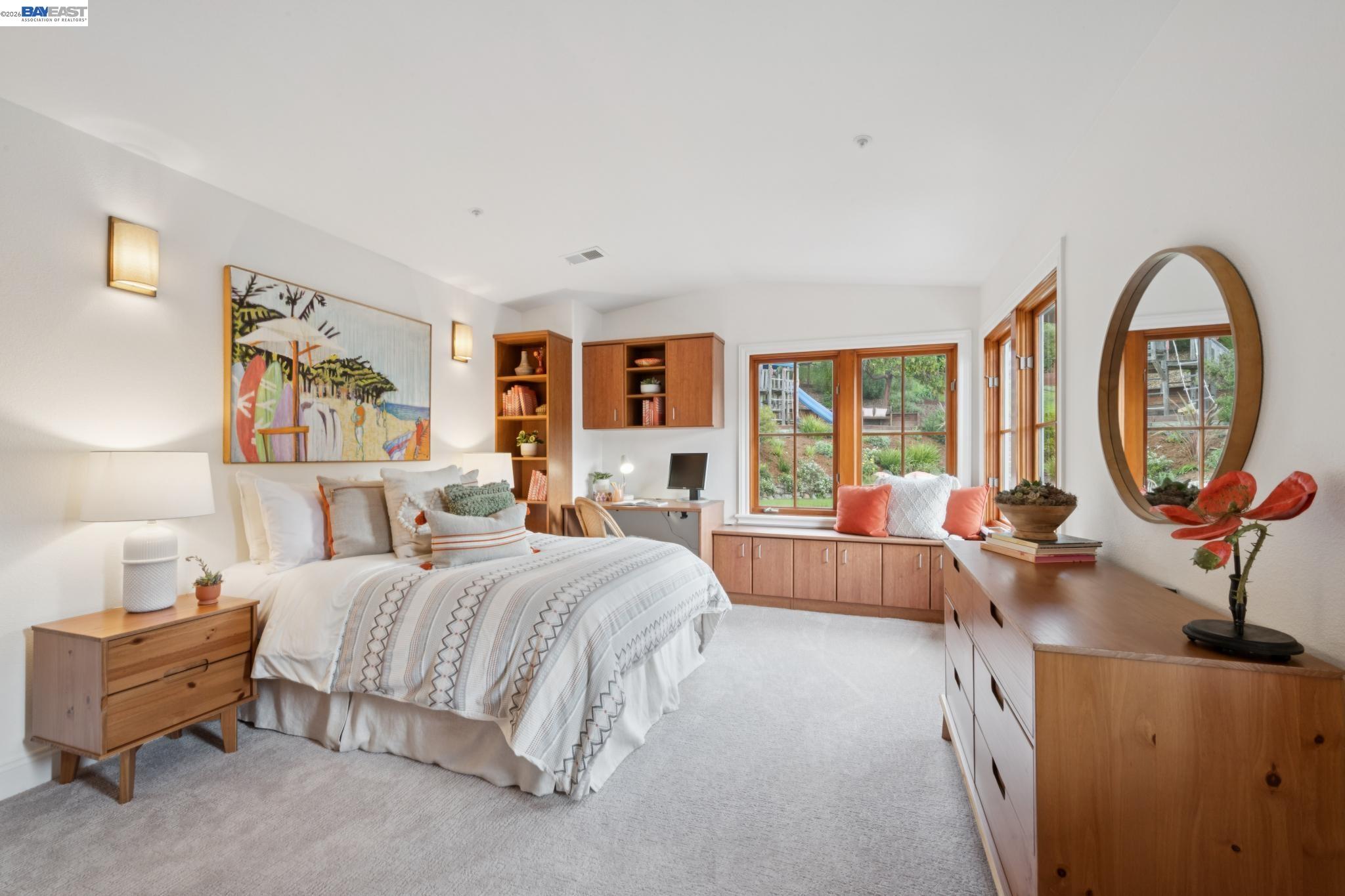 Detail Gallery Image 36 of 60 For 942 Aquarius Way, Oakland,  CA 94611 - 5 Beds | 3/1 Baths