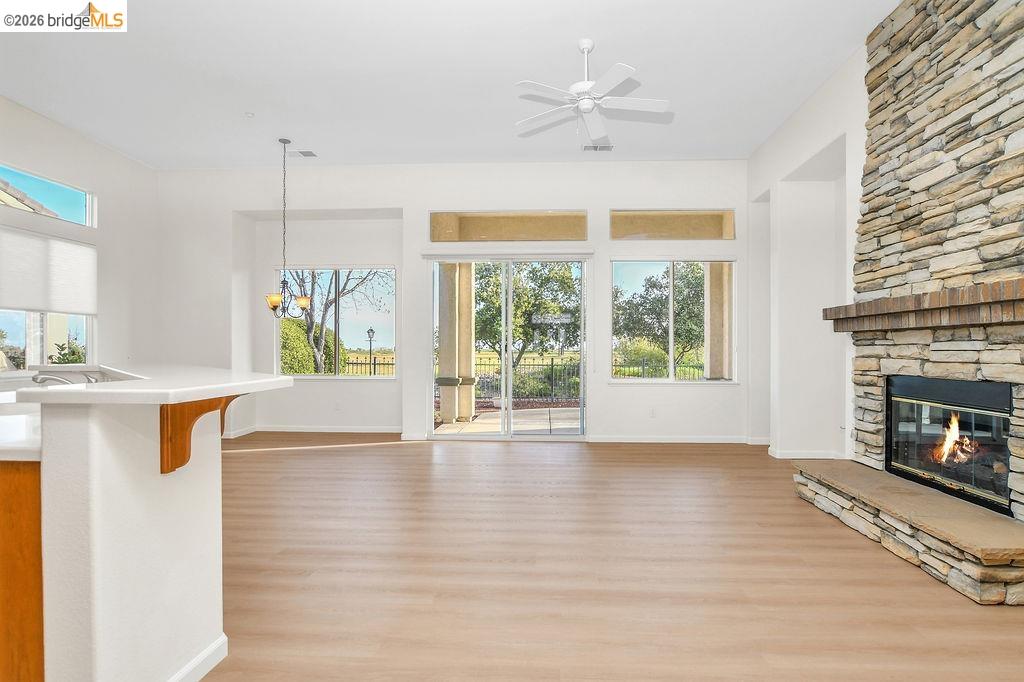 Detail Gallery Image 5 of 24 For 1503 Bismarck Ln, Brentwood,  CA 94513 - 2 Beds | 2/1 Baths