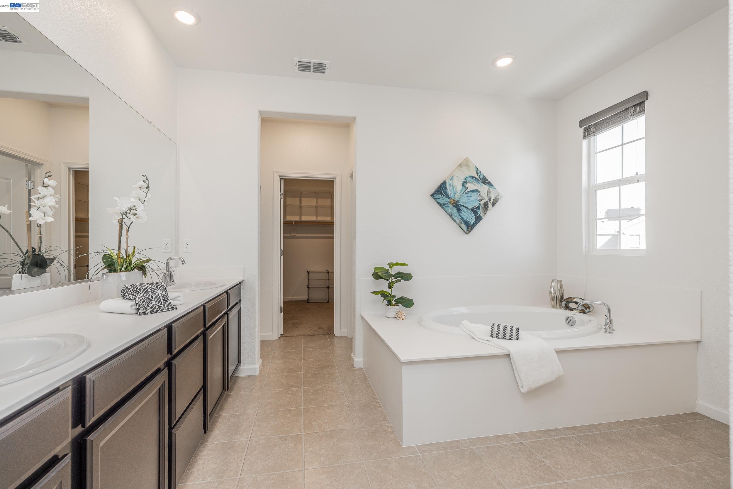 Detail Gallery Image 22 of 42 For 2891 Reyva Dhillon Ln, Tracy,  CA 95377 - 4 Beds | 3/1 Baths