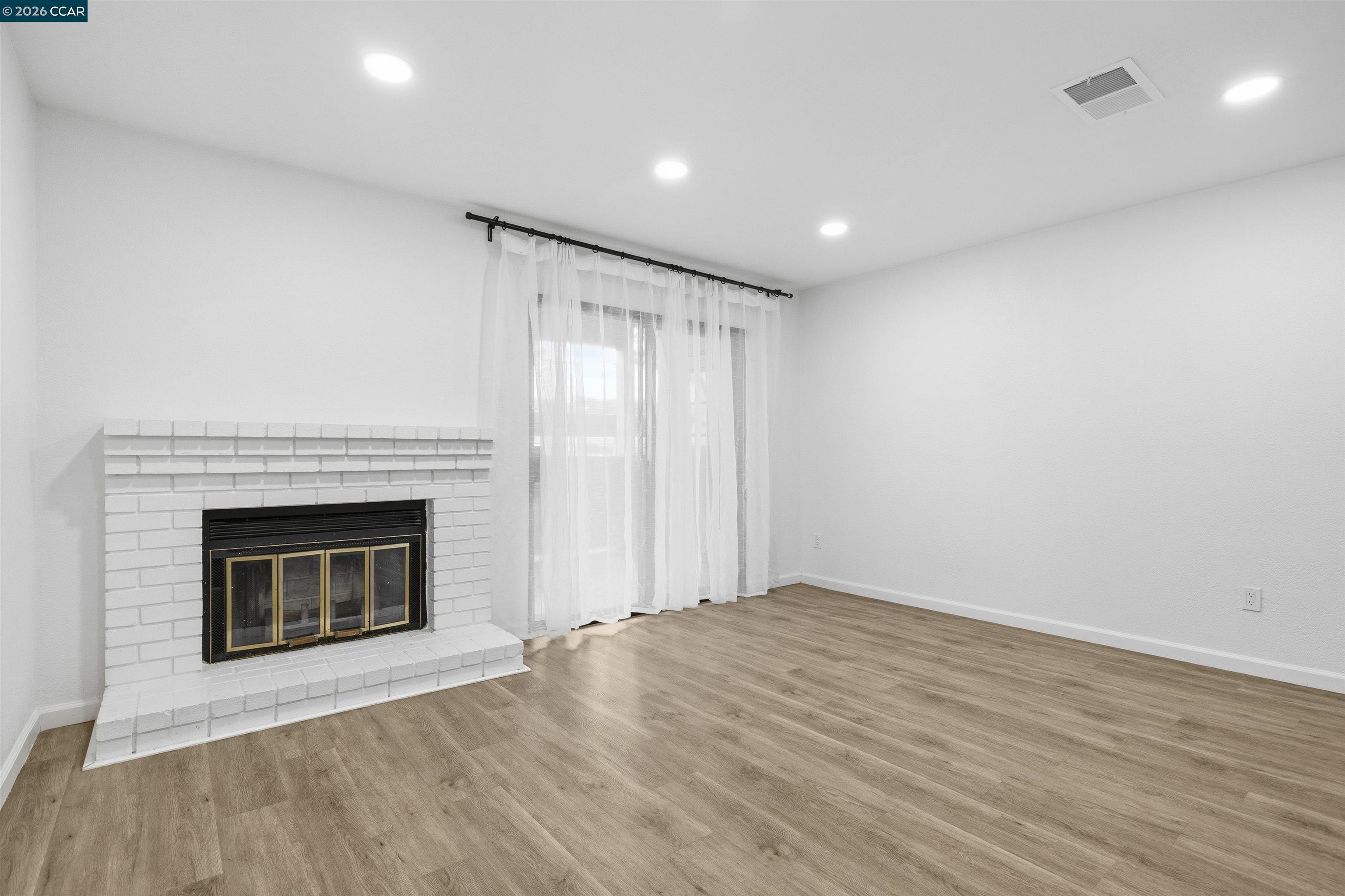 Photo #15: 41126889 Listing: Photo #15