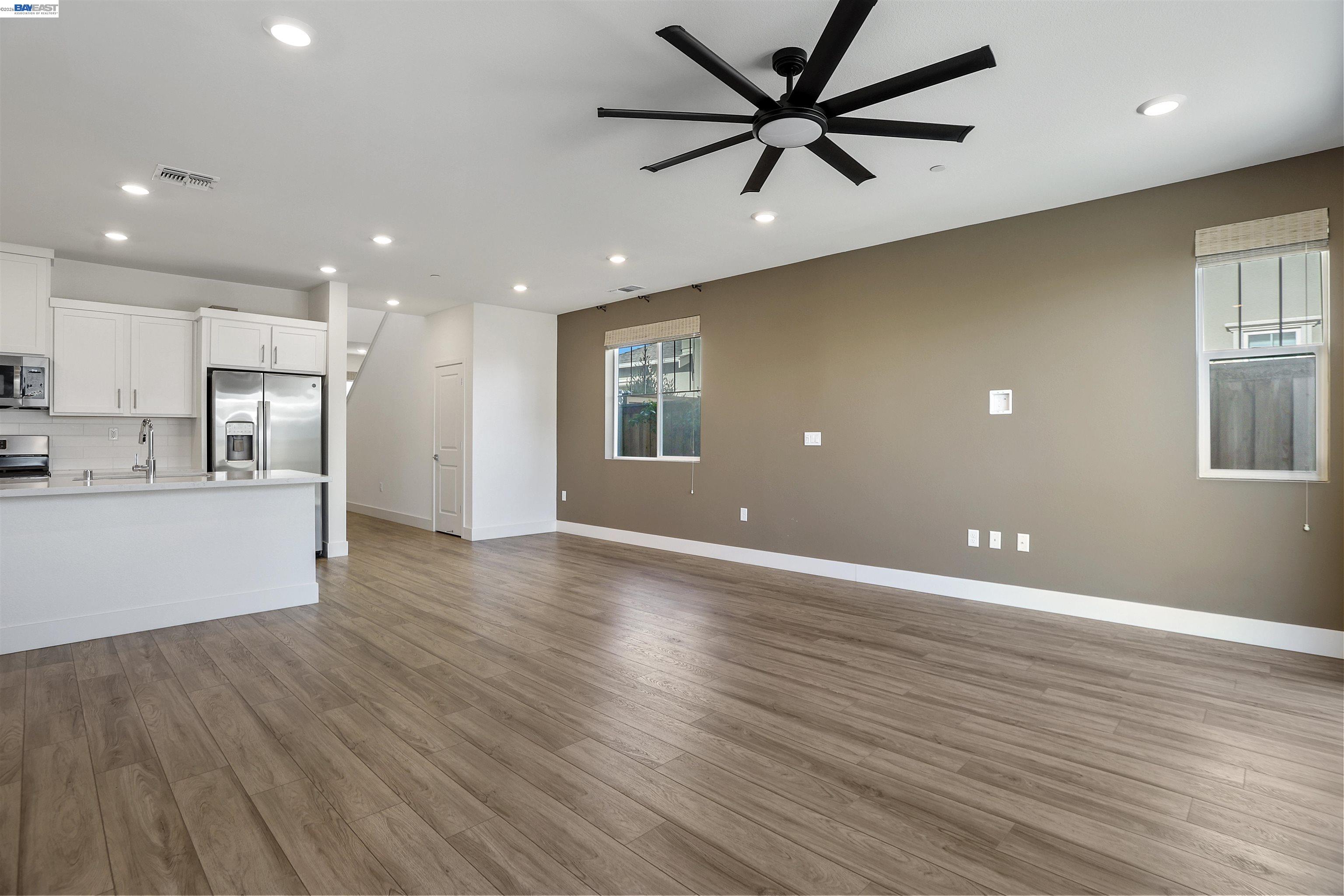 Detail Gallery Image 17 of 55 For 5996 Markham Dr, Tracy,  CA 95377 - 4 Beds | 3 Baths