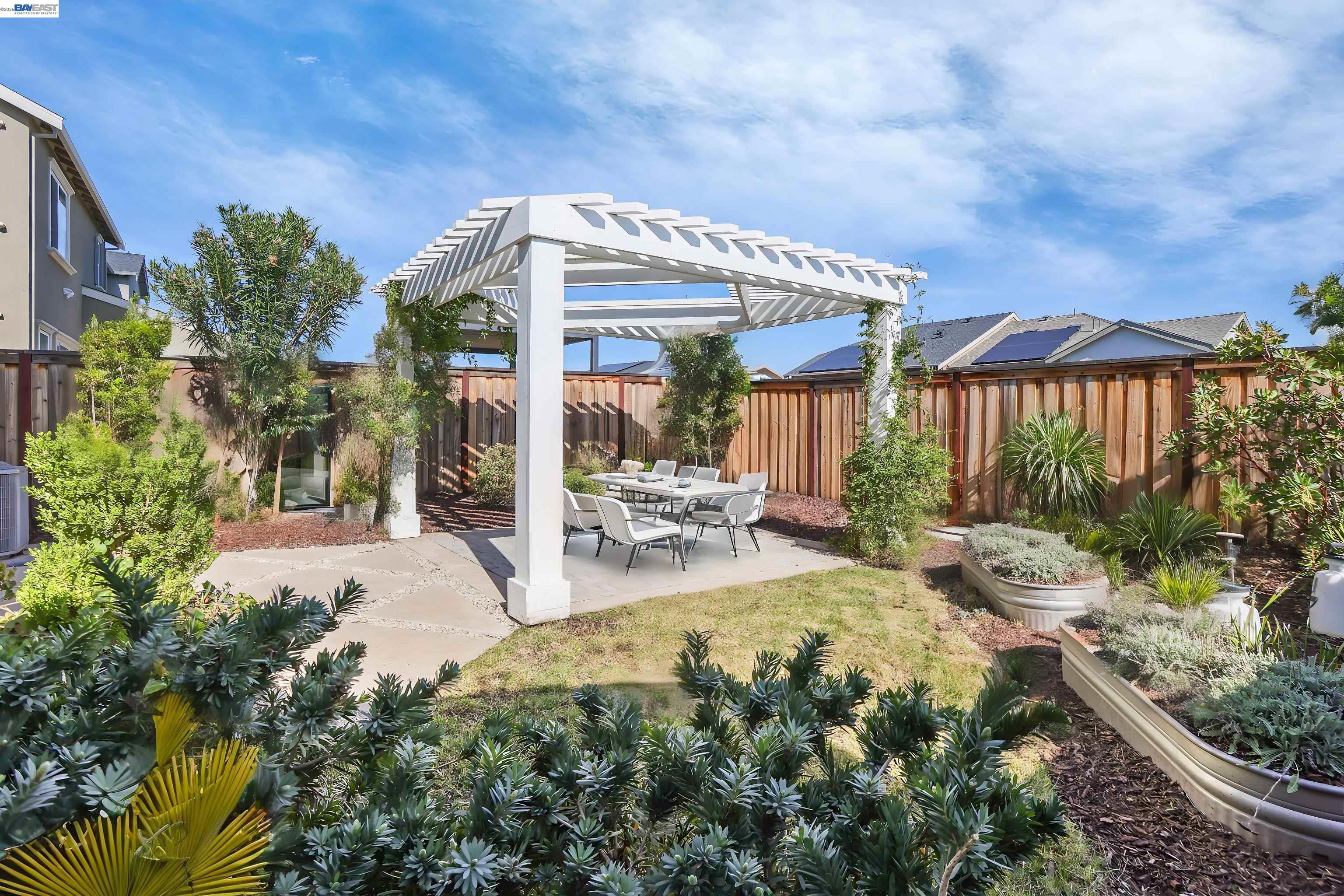 Detail Gallery Image 8 of 55 For 5996 Markham Dr, Tracy,  CA 95377 - 4 Beds | 3 Baths